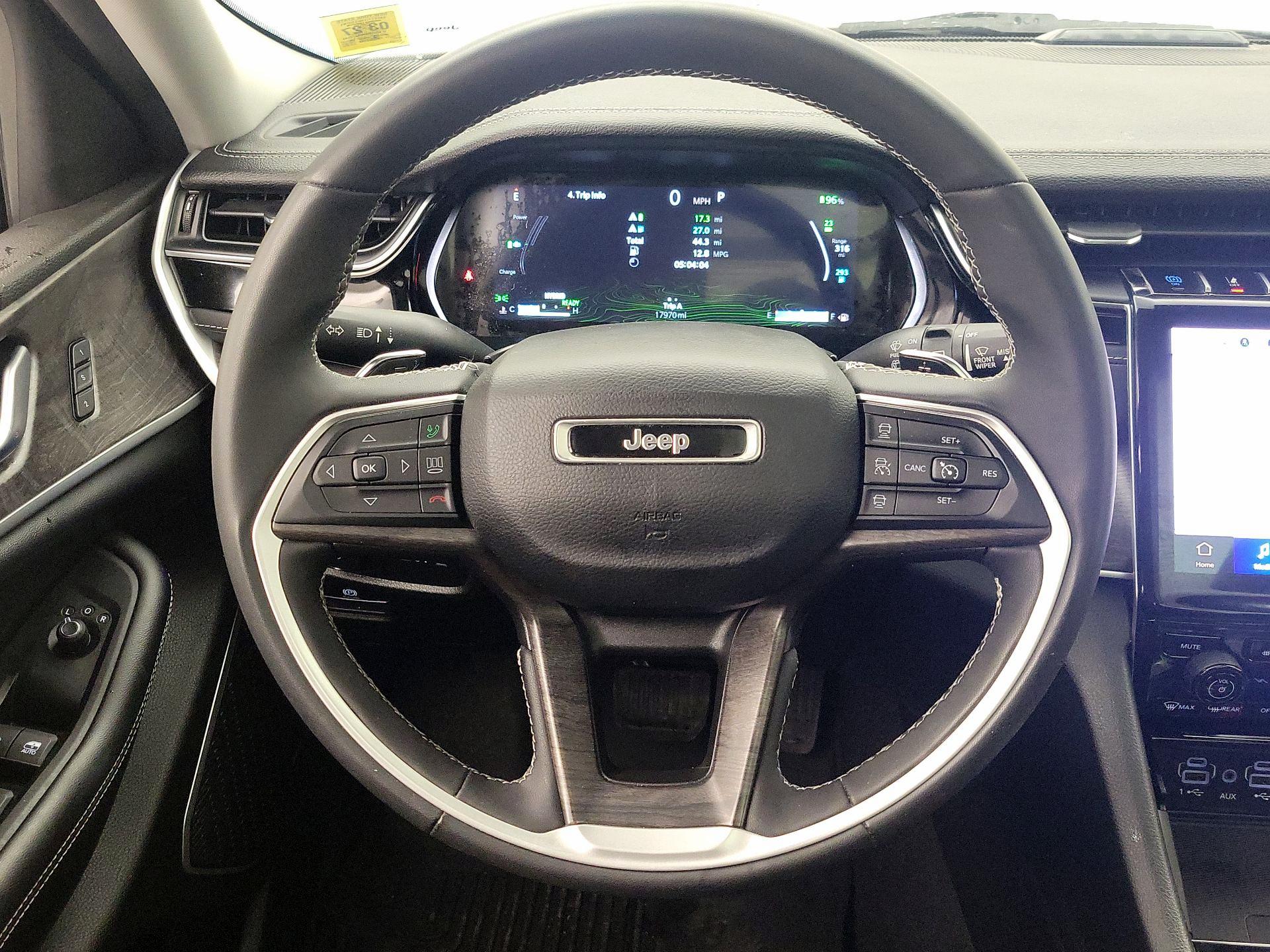 Thumbnail: 2023 Jeep Grand Cherokee - 10