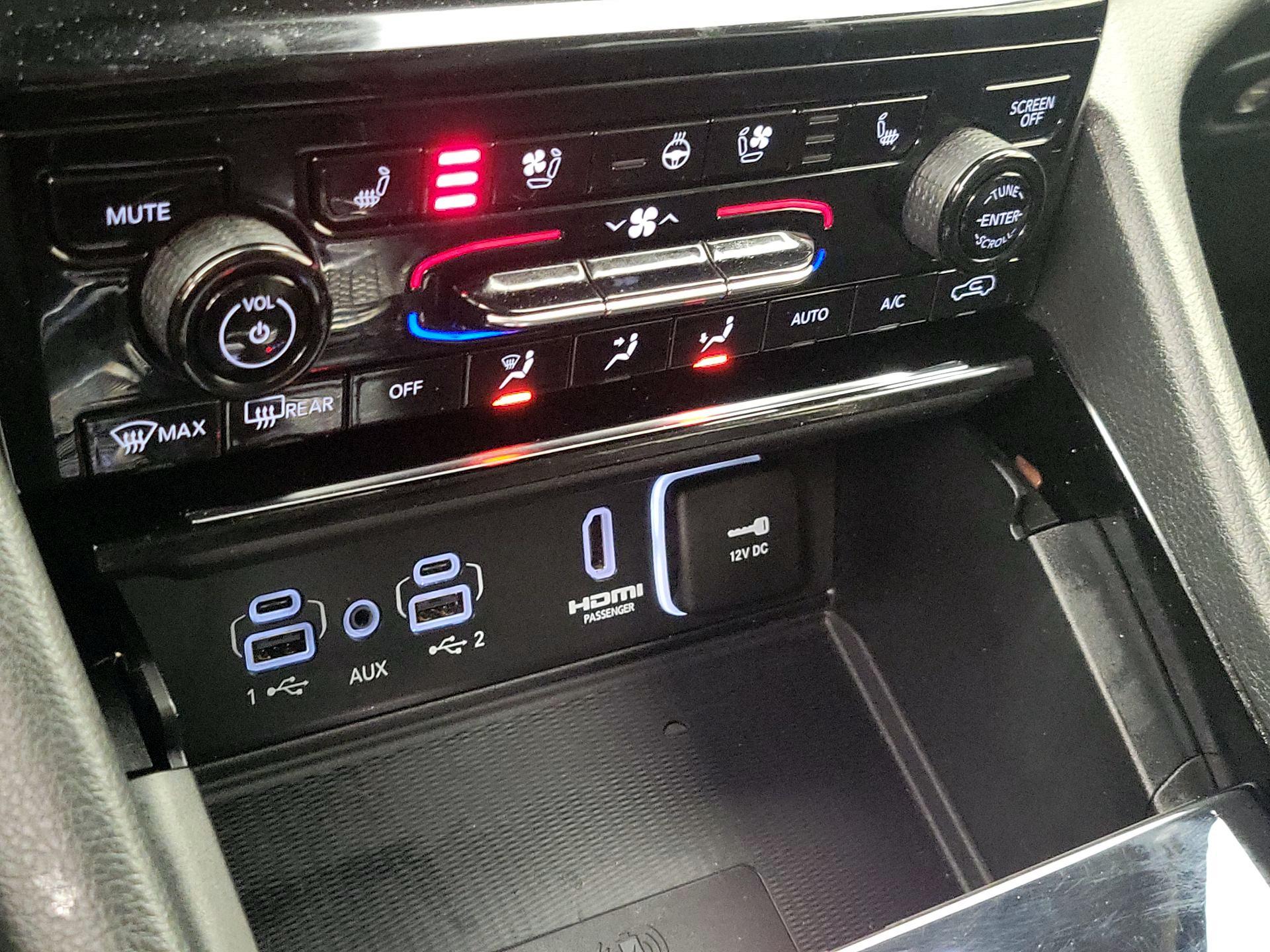 Thumbnail: 2023 Jeep Grand Cherokee - 17