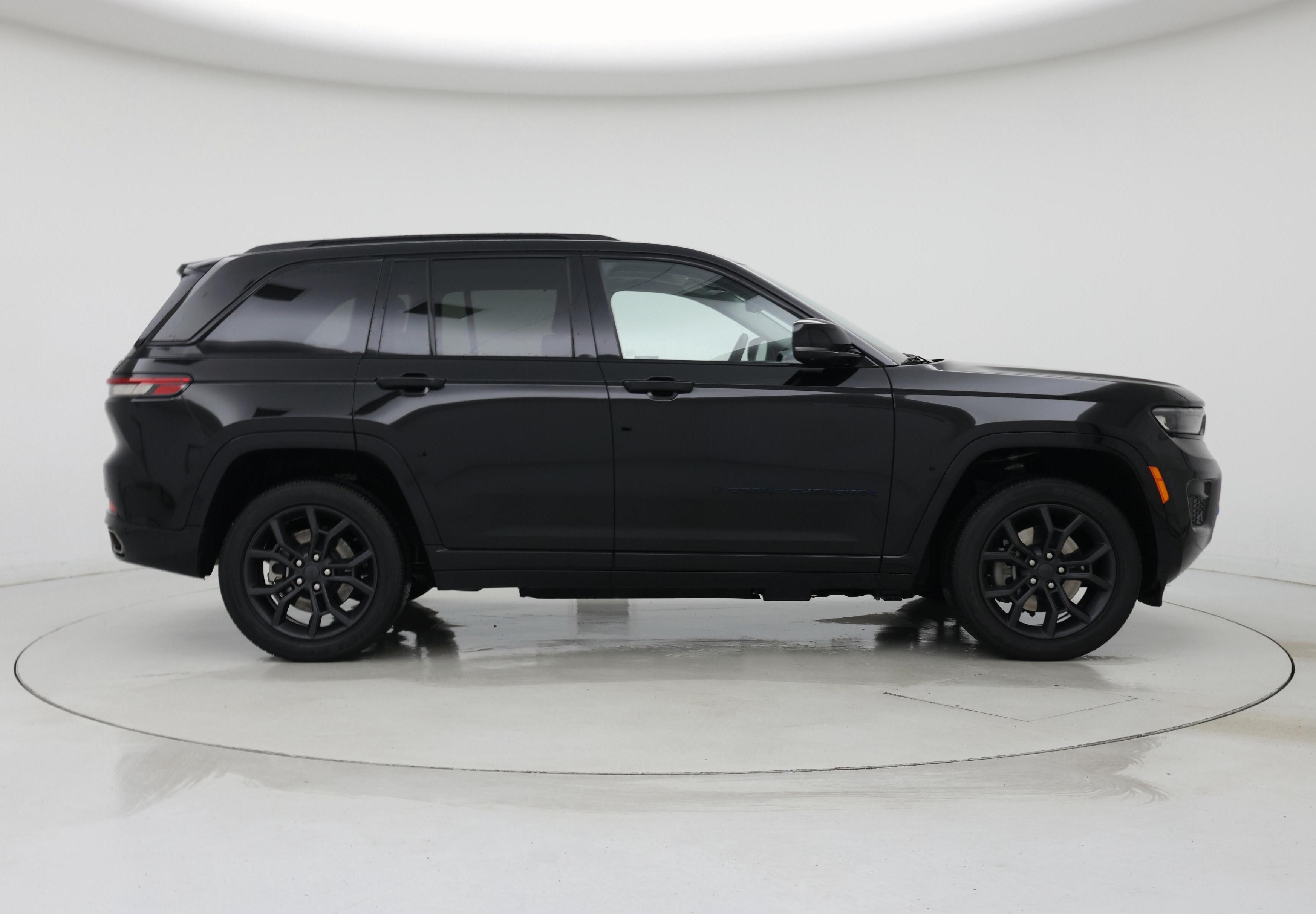 Thumbnail: 2023 Jeep Grand Cherokee - 7