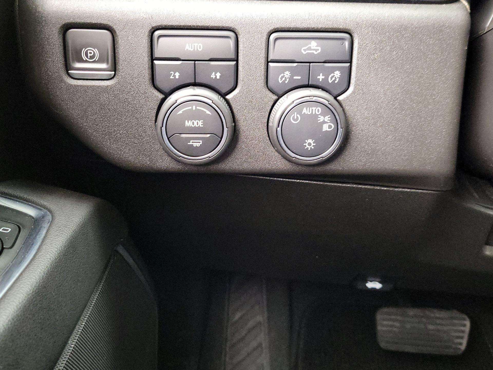 Thumbnail: 2022 Chevrolet Silverado 1500 - 13