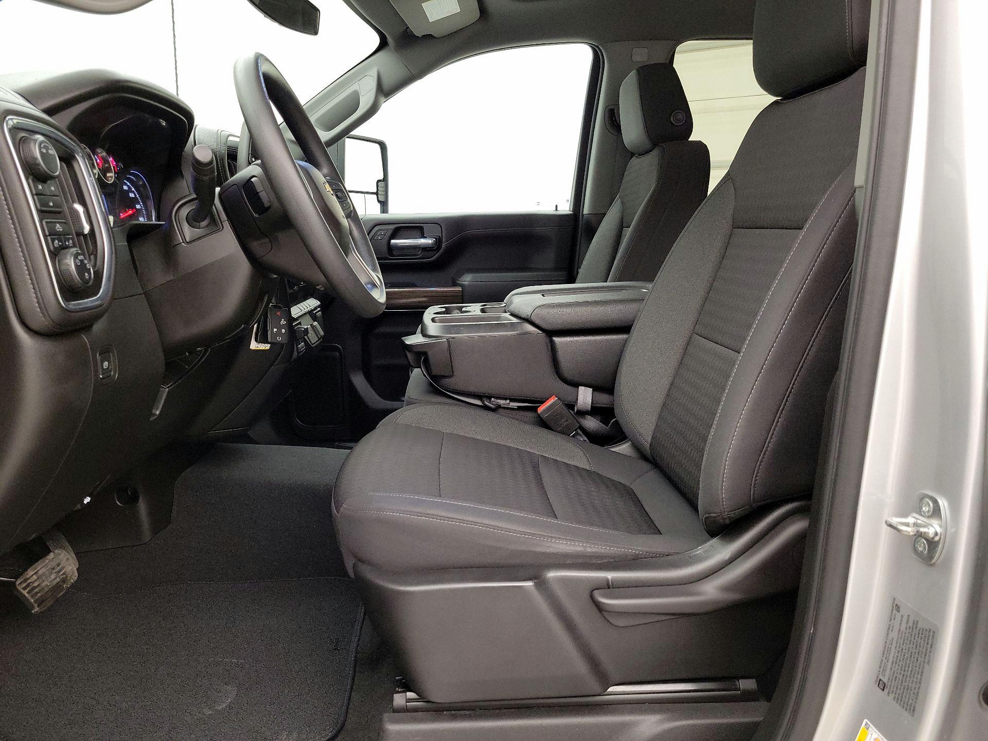 Thumbnail: 2022 Chevrolet Silverado 3500 - 11