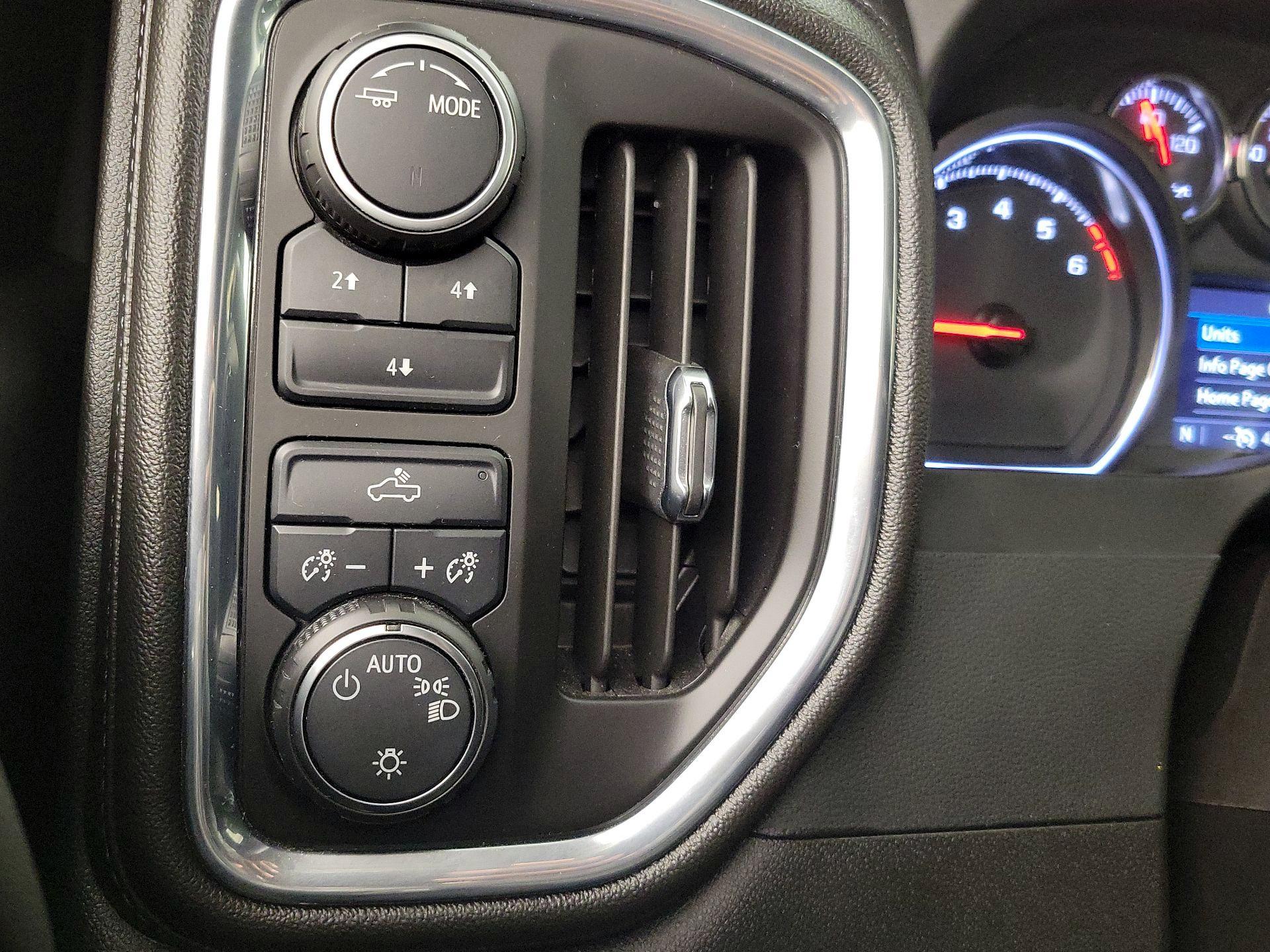 Thumbnail: 2022 Chevrolet Silverado 3500 - 13