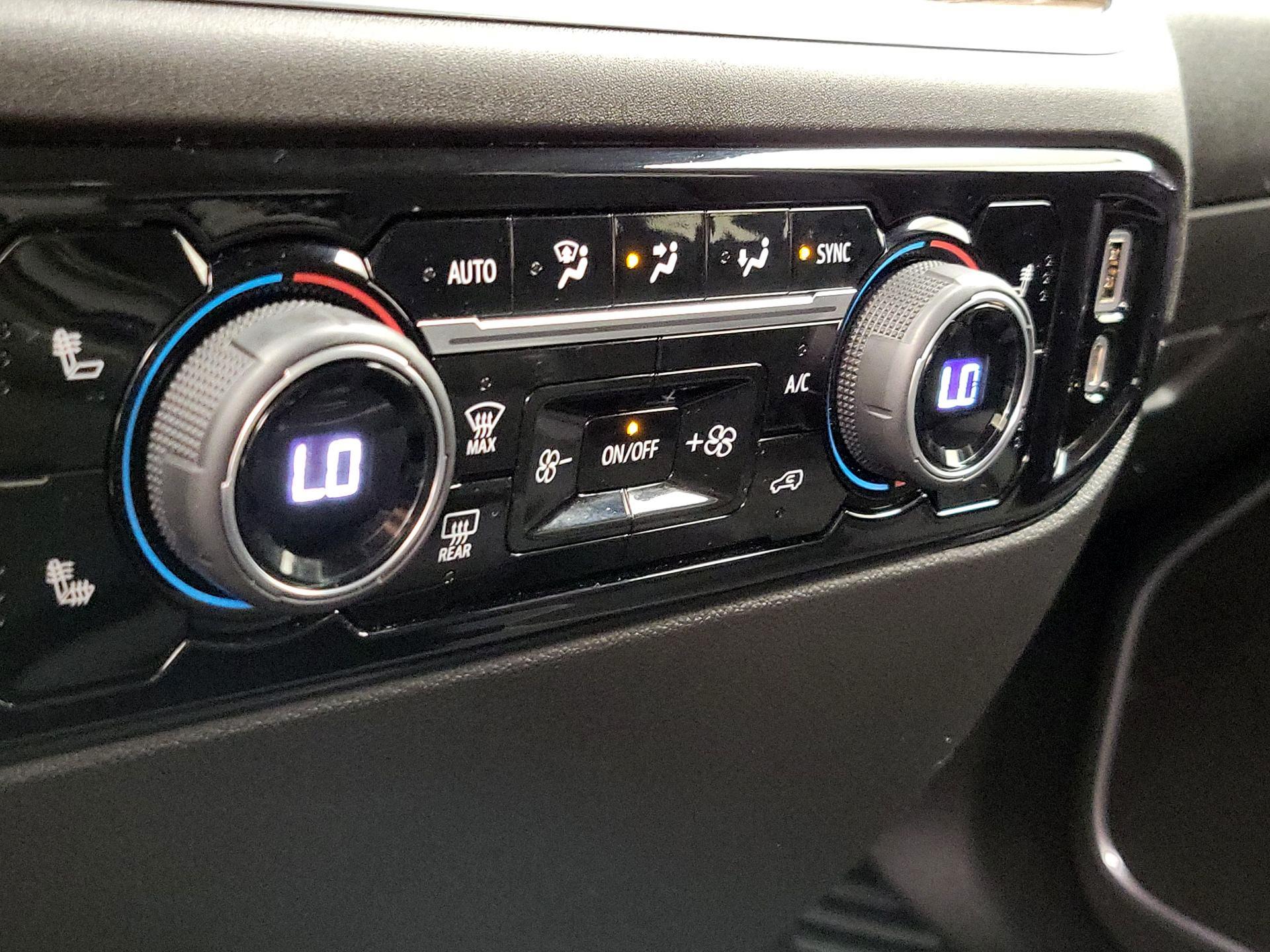 Thumbnail: 2022 Chevrolet Silverado 1500 - 16