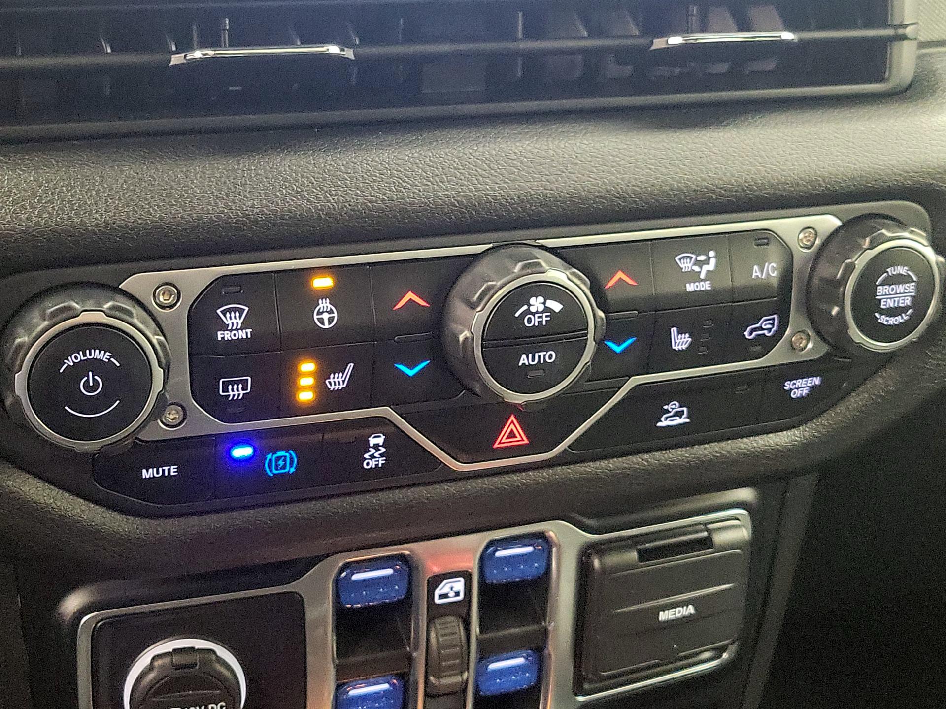 Thumbnail: 2024 Jeep Wrangler - 16