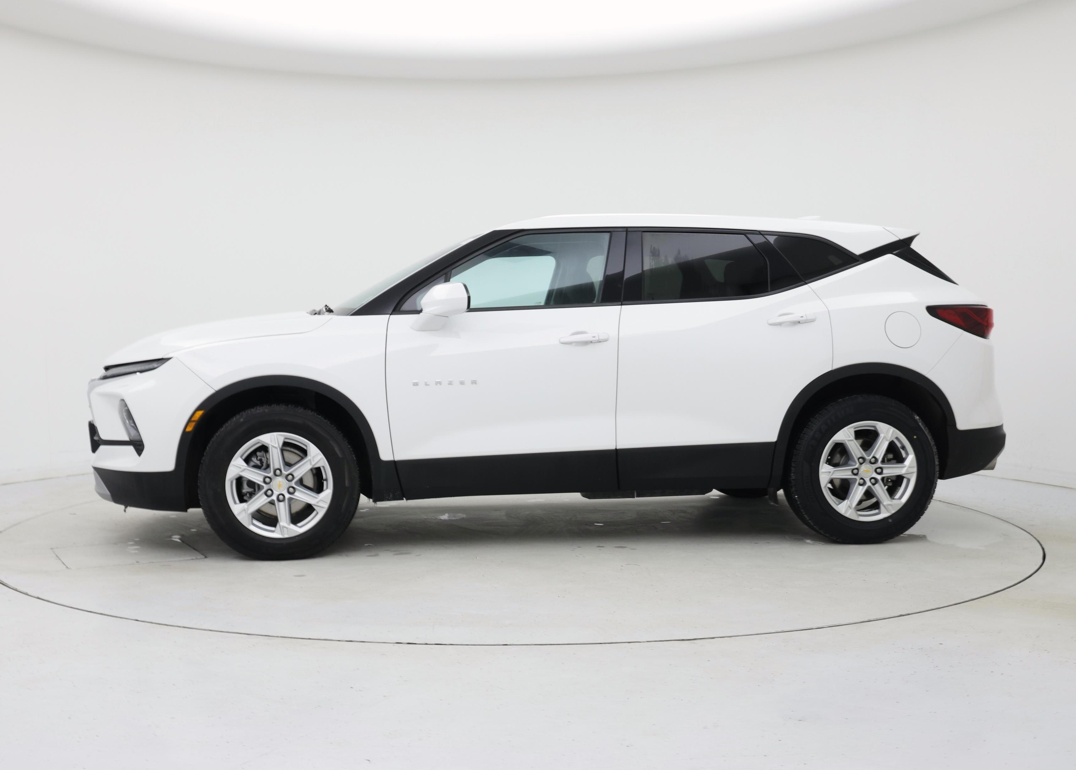 Thumbnail: 2023 Chevrolet Blazer - 3