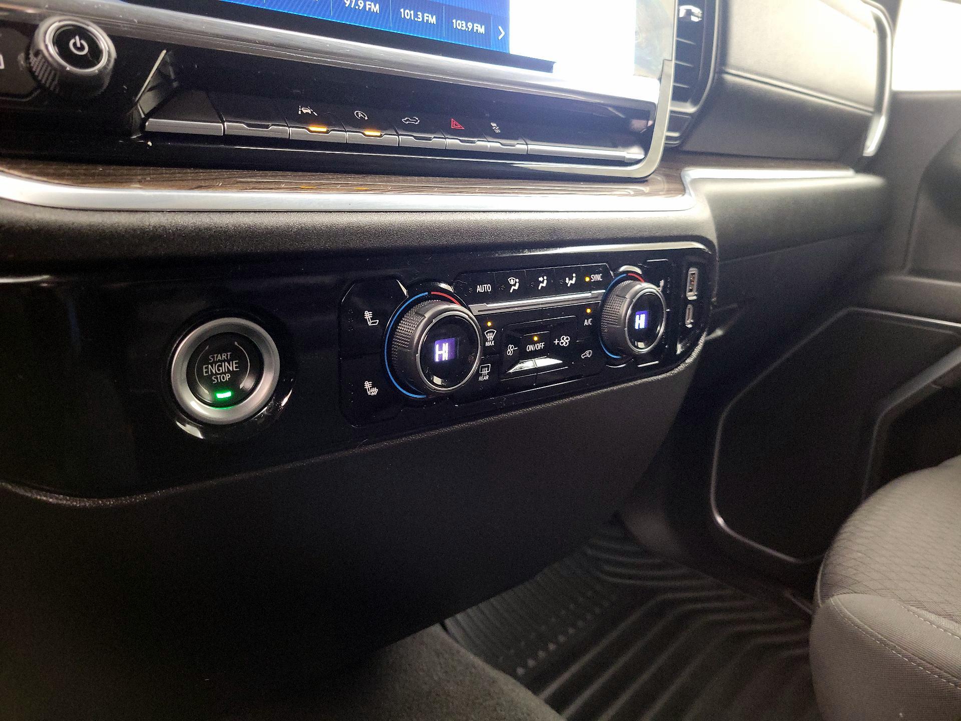 Thumbnail: 2022 Chevrolet Silverado 1500 - 16