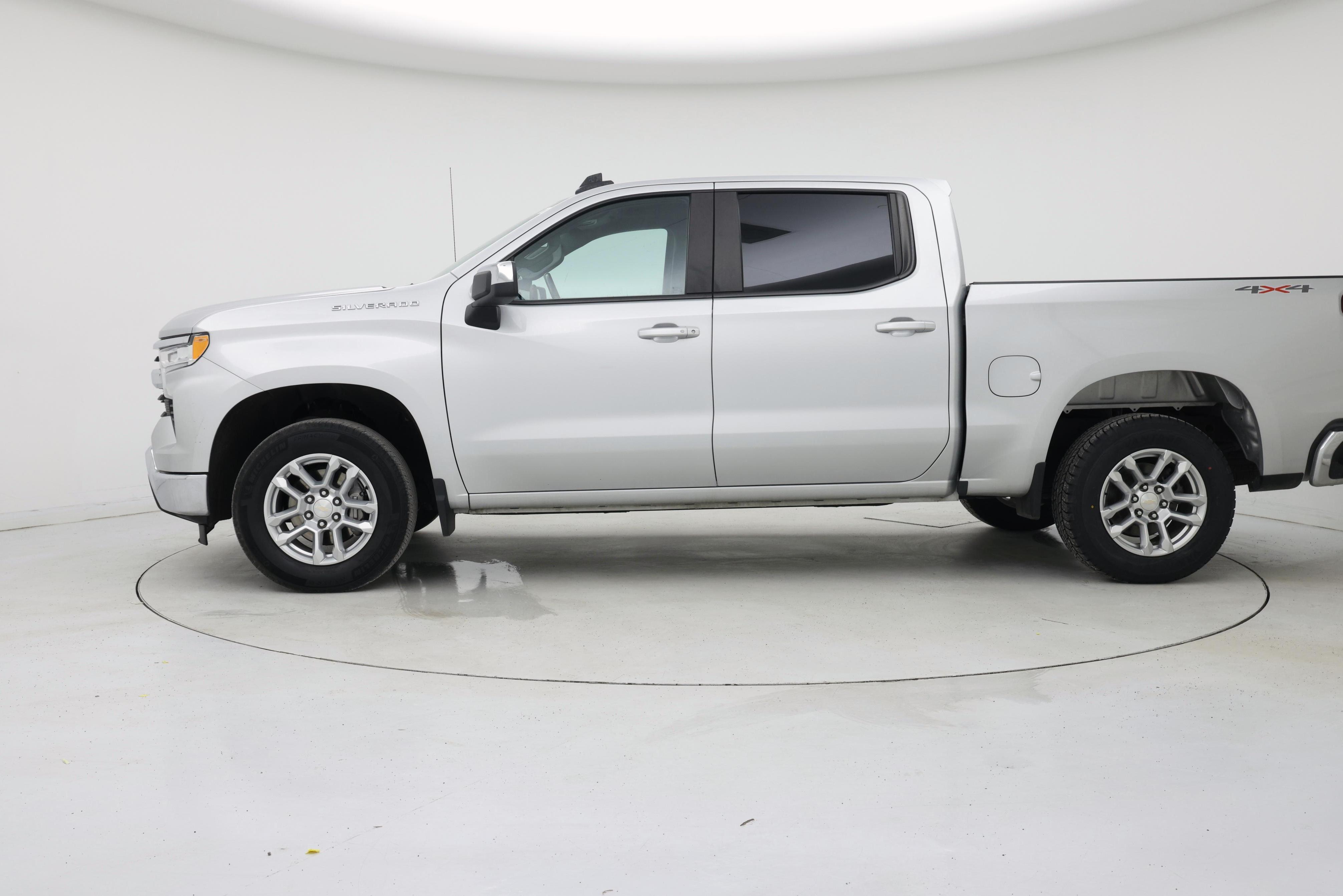 Thumbnail: 2022 Chevrolet Silverado 1500 - 3