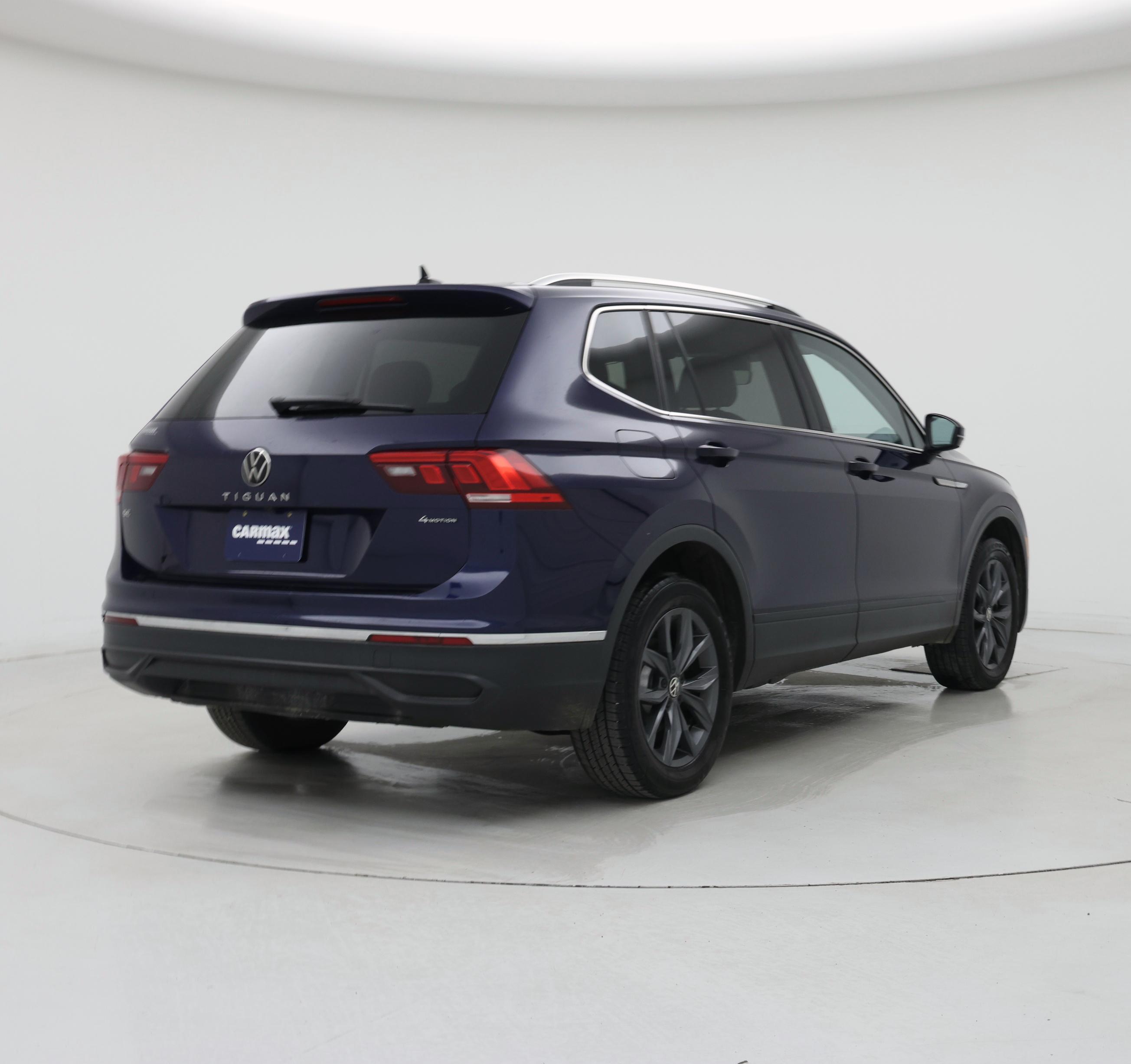 Thumbnail: 2022 Volkswagen Tiguan - 8