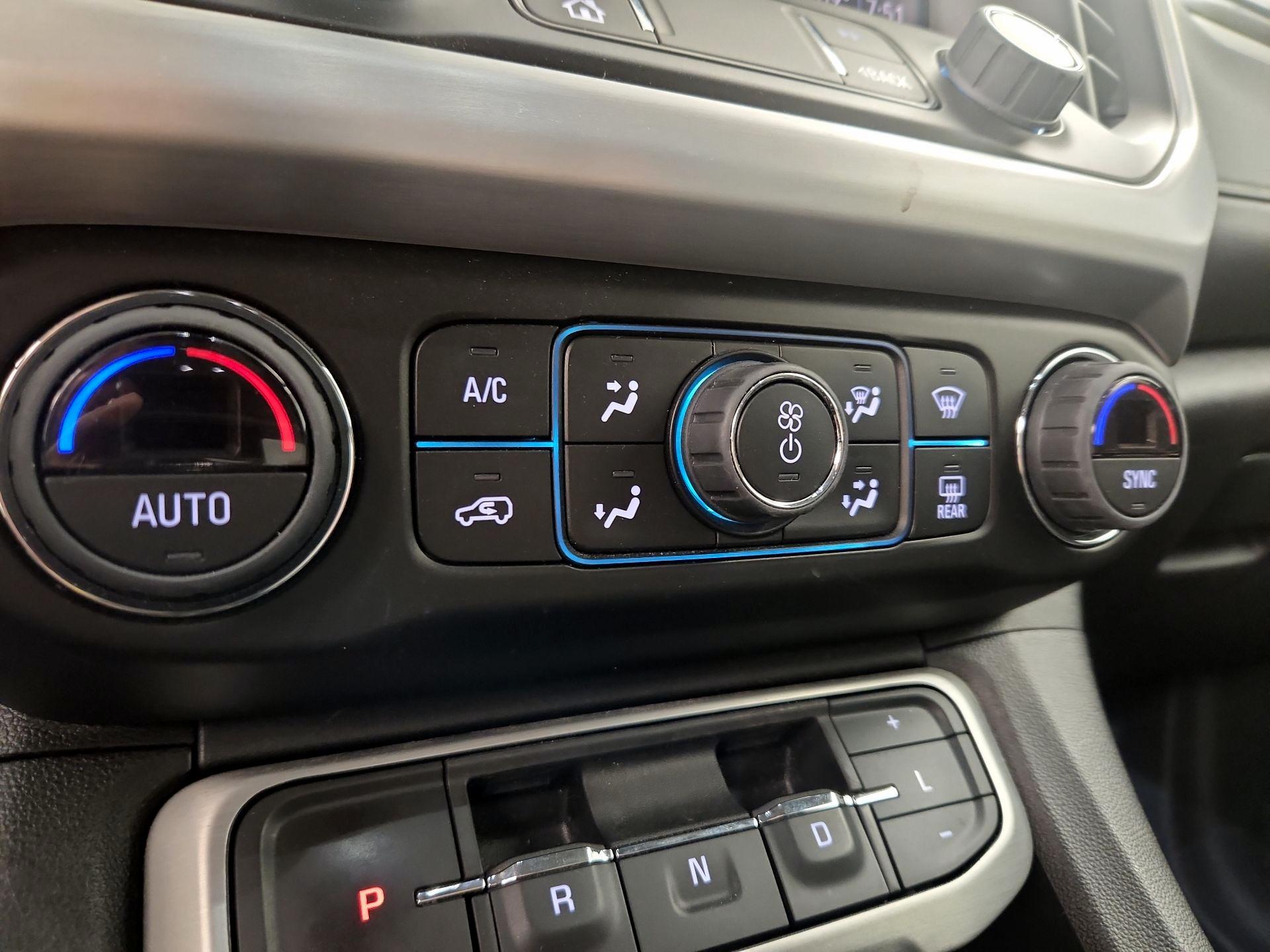 Thumbnail: 2023 GMC Acadia - 17