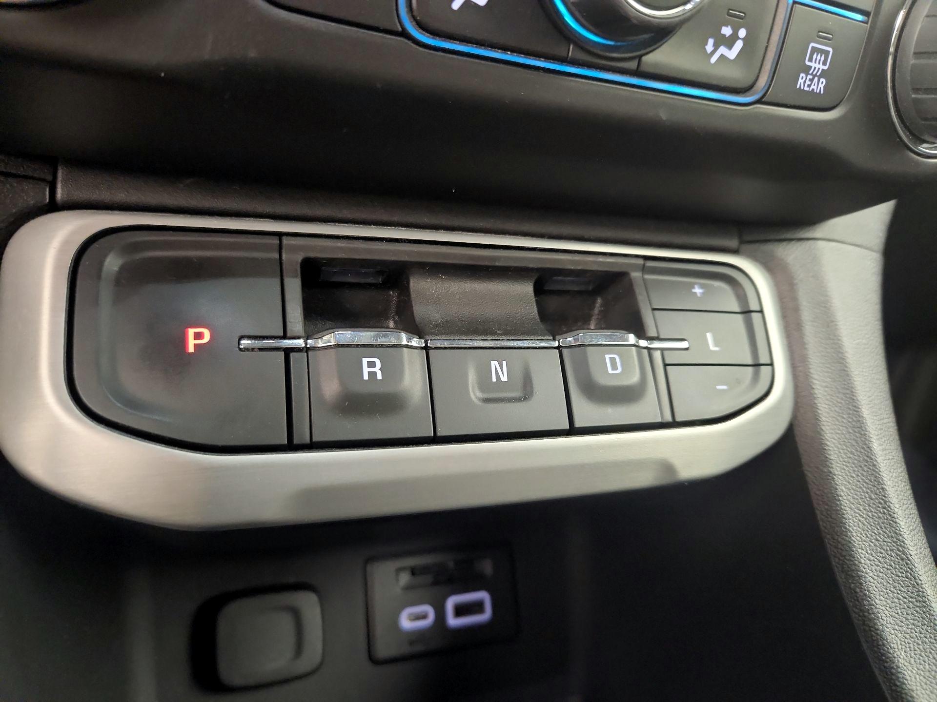 Thumbnail: 2023 GMC Acadia - 18
