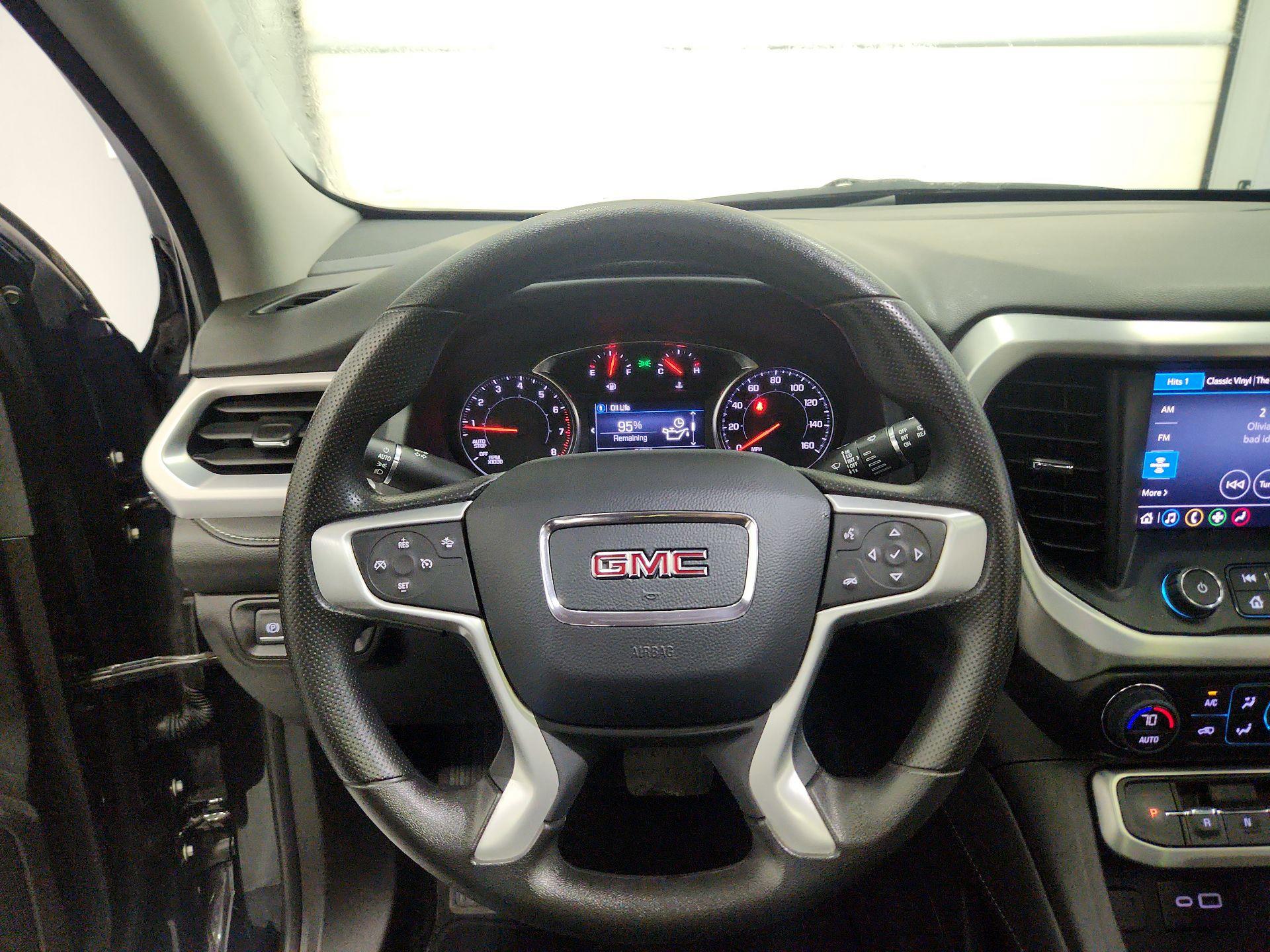 Thumbnail: 2023 GMC Acadia - 10