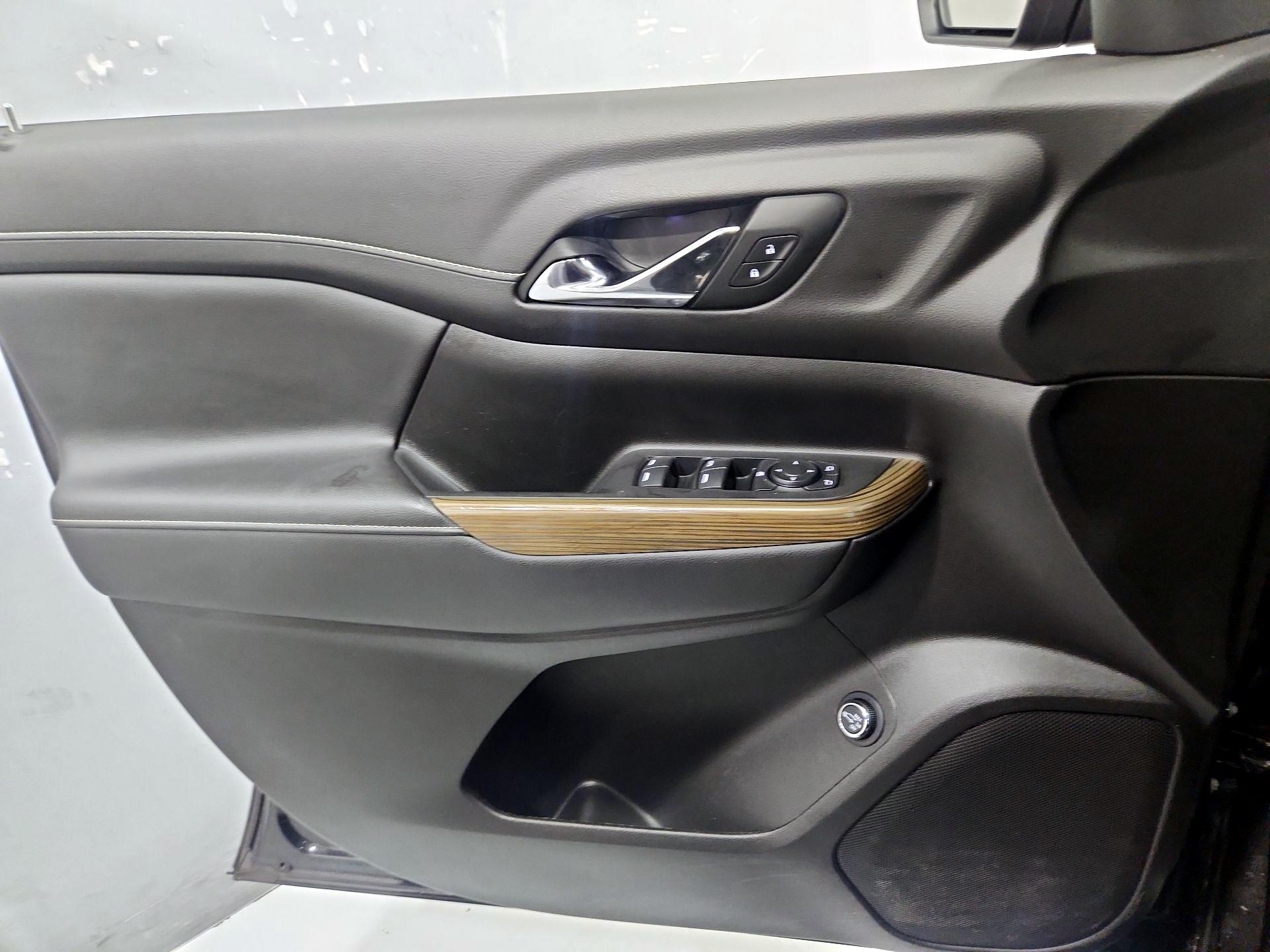 Thumbnail: 2023 GMC Acadia - 12