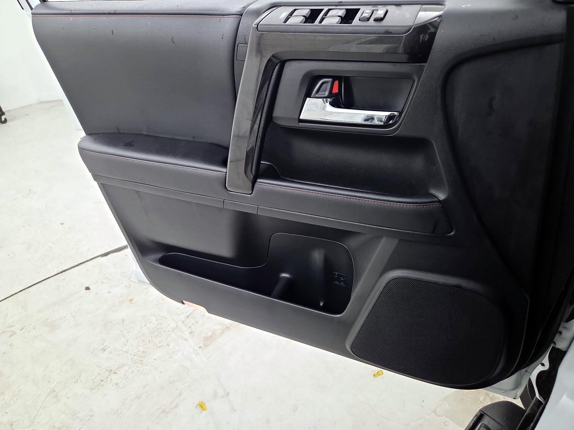 Thumbnail: 2024 Toyota 4Runner - 12