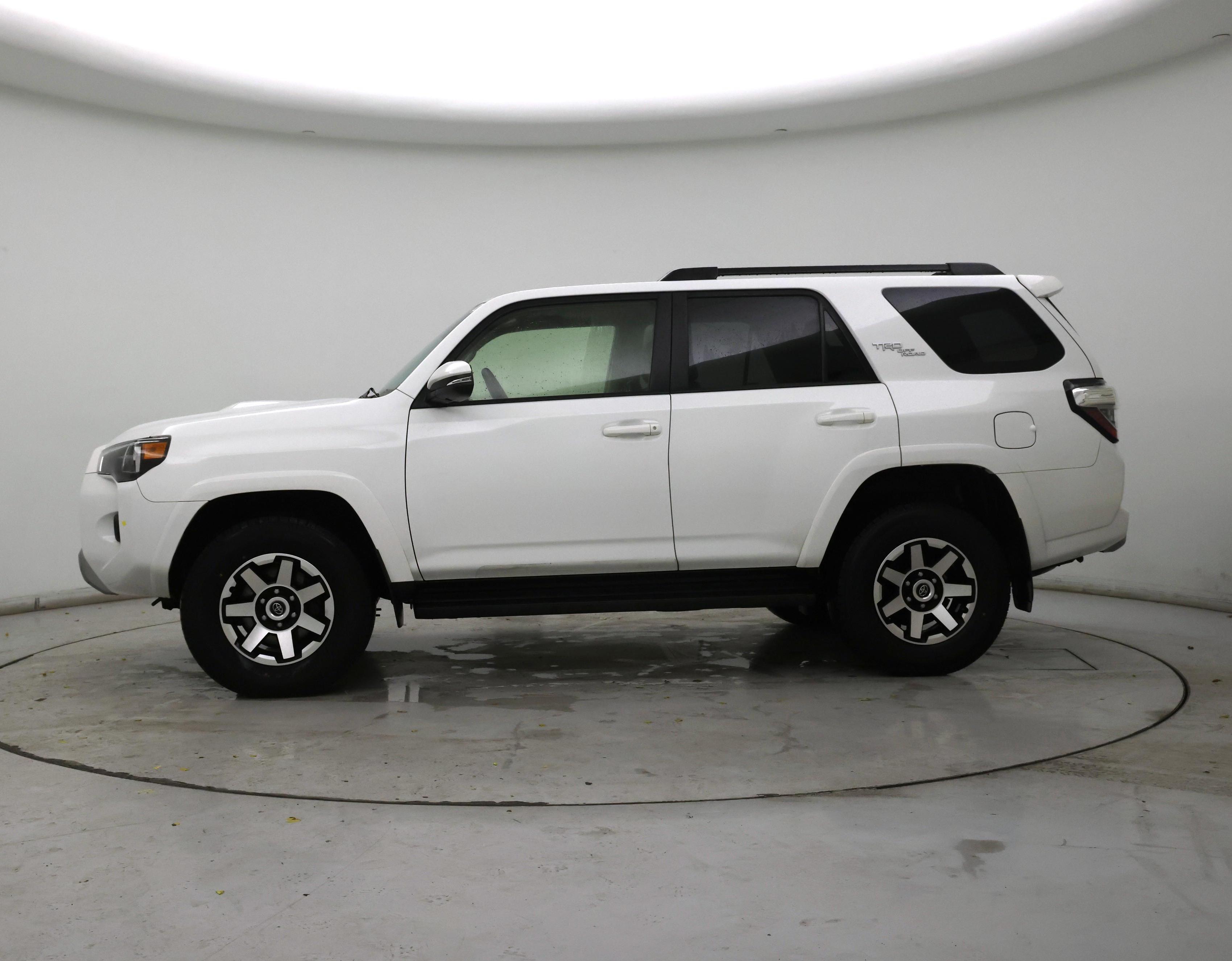 Thumbnail: 2024 Toyota 4Runner - 3