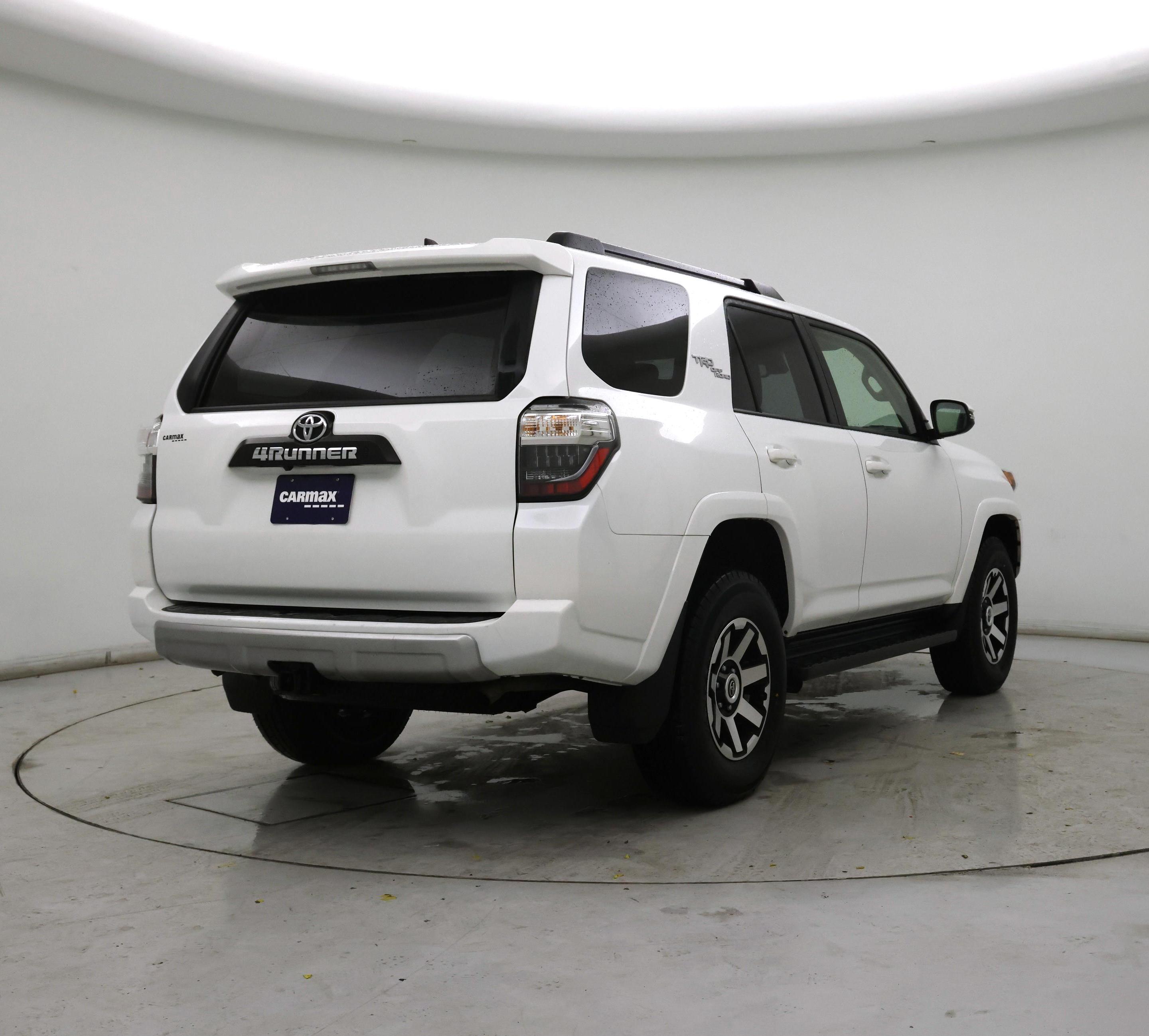 Thumbnail: 2024 Toyota 4Runner - 8