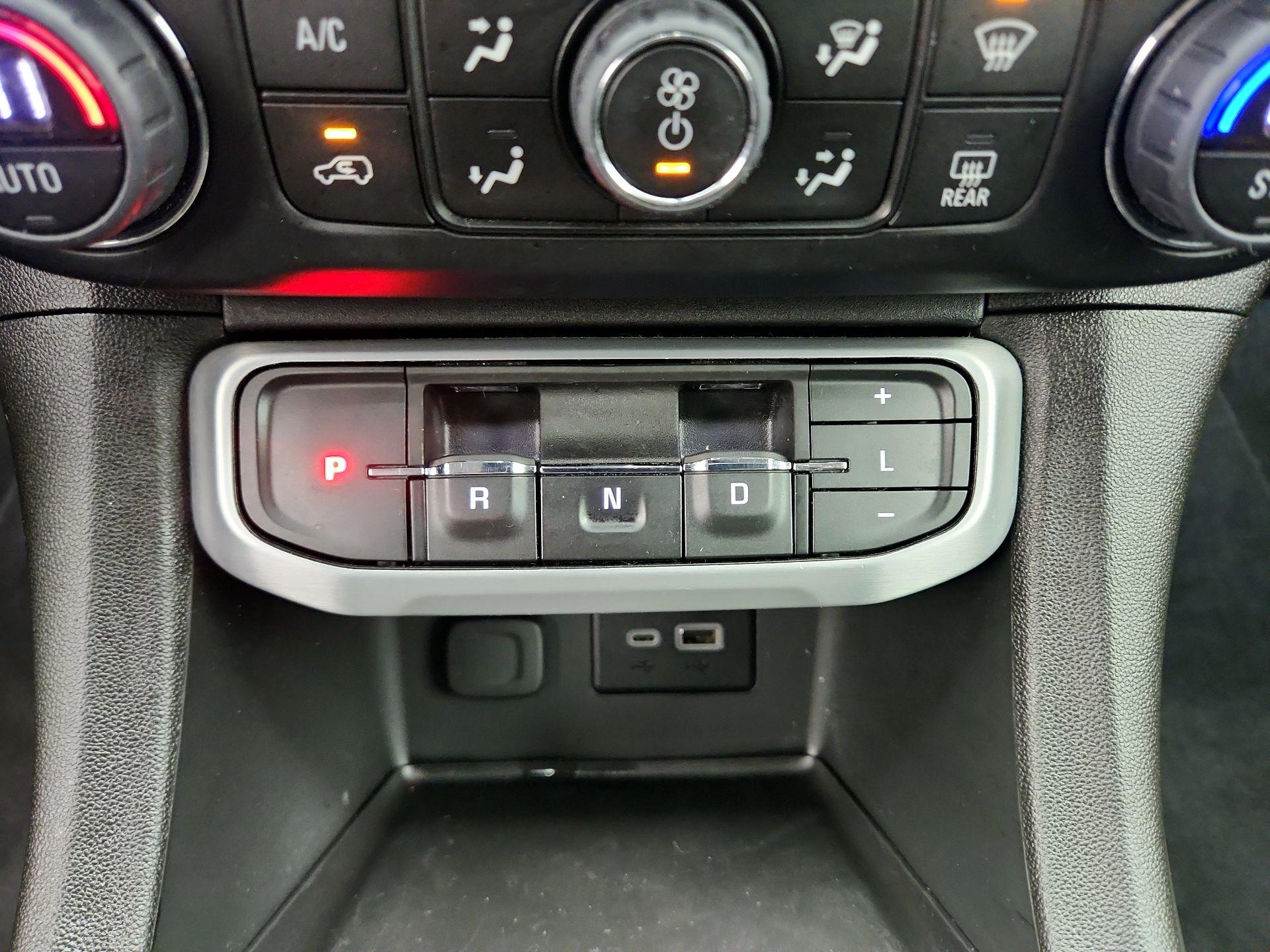 Thumbnail: 2023 GMC Acadia - 17