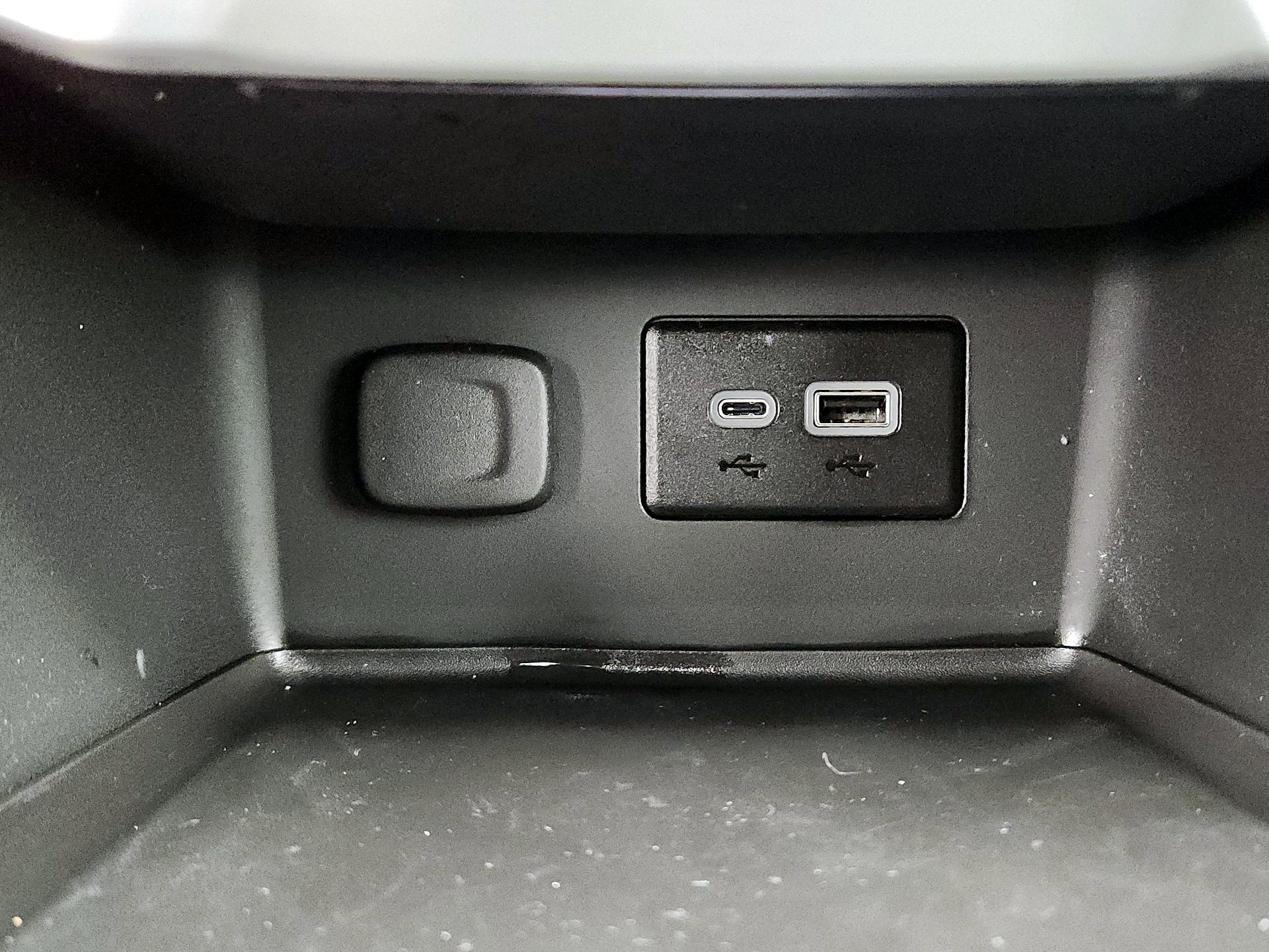 Thumbnail: 2023 GMC Acadia - 18