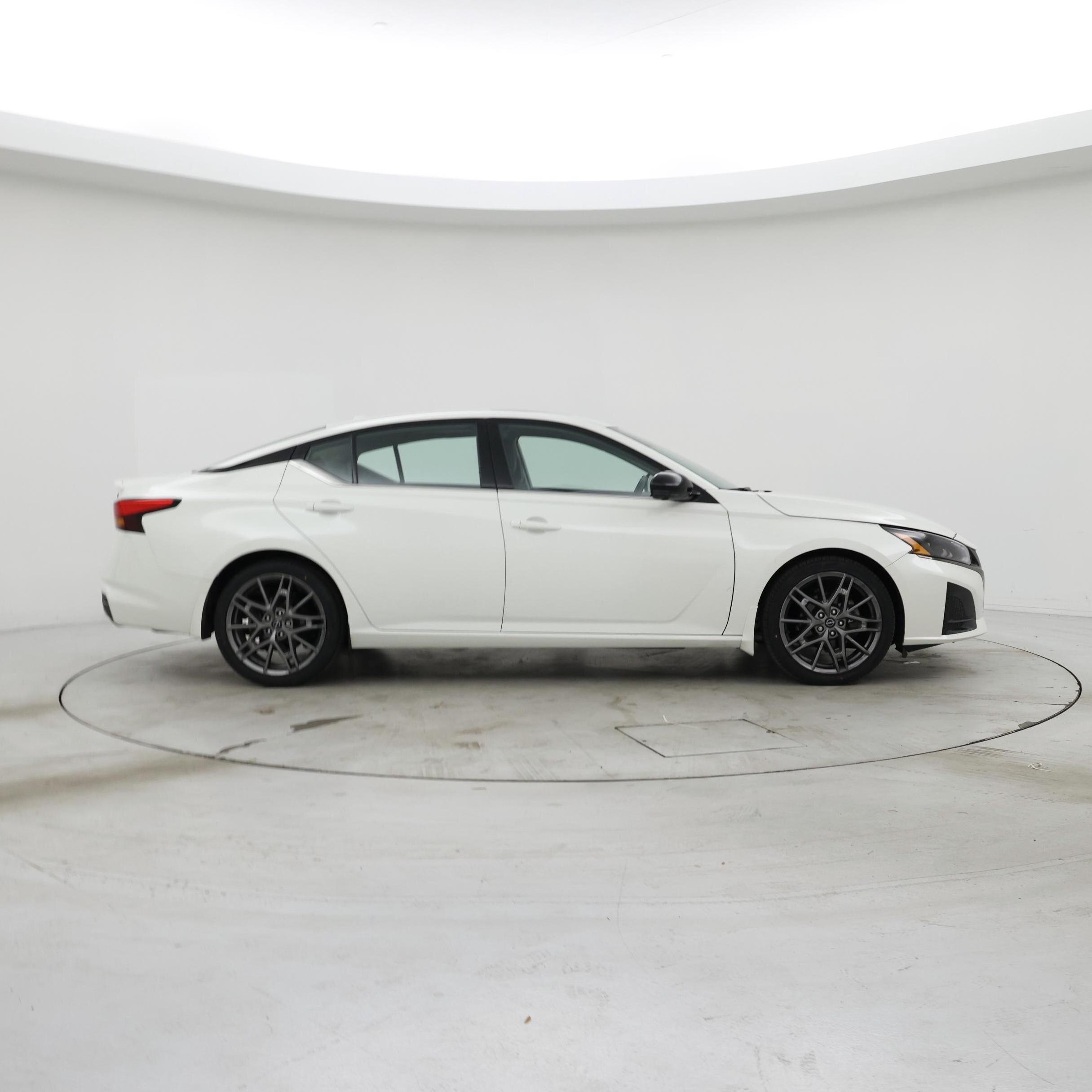 Thumbnail: 2023 Nissan Altima - 7