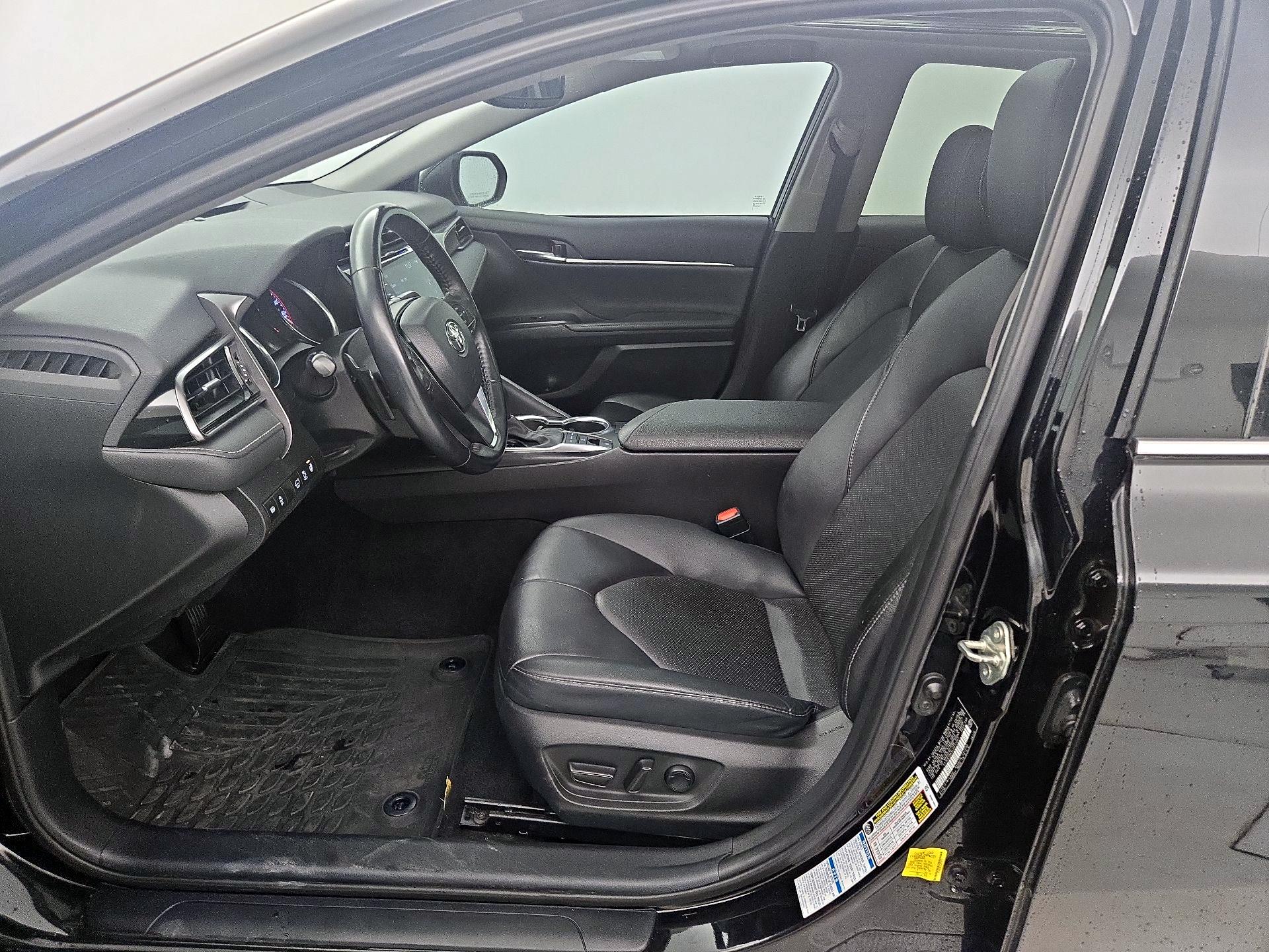 Thumbnail: 2020 Toyota Camry - 11