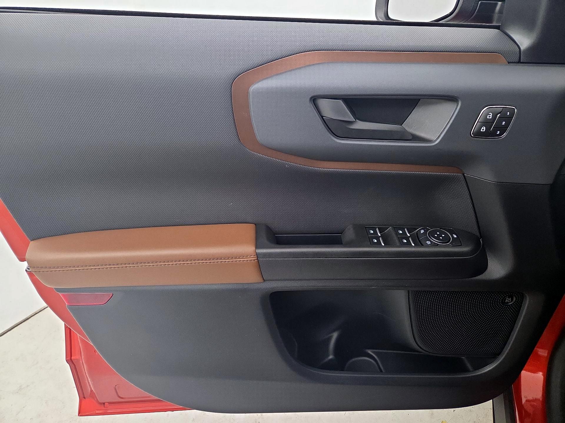 Thumbnail: 2023 Ford Bronco Sport - 12