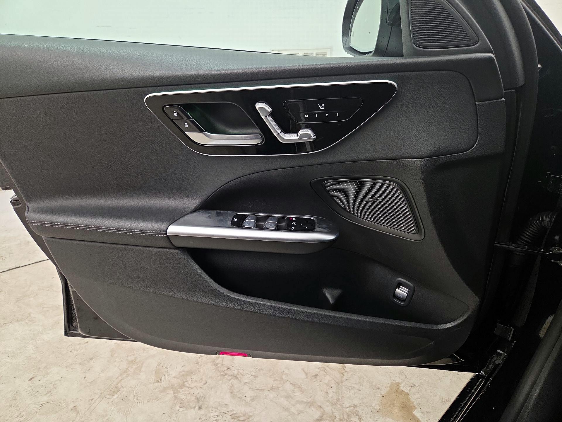 Thumbnail: 2022 Mercedes-Benz C-Class - 12