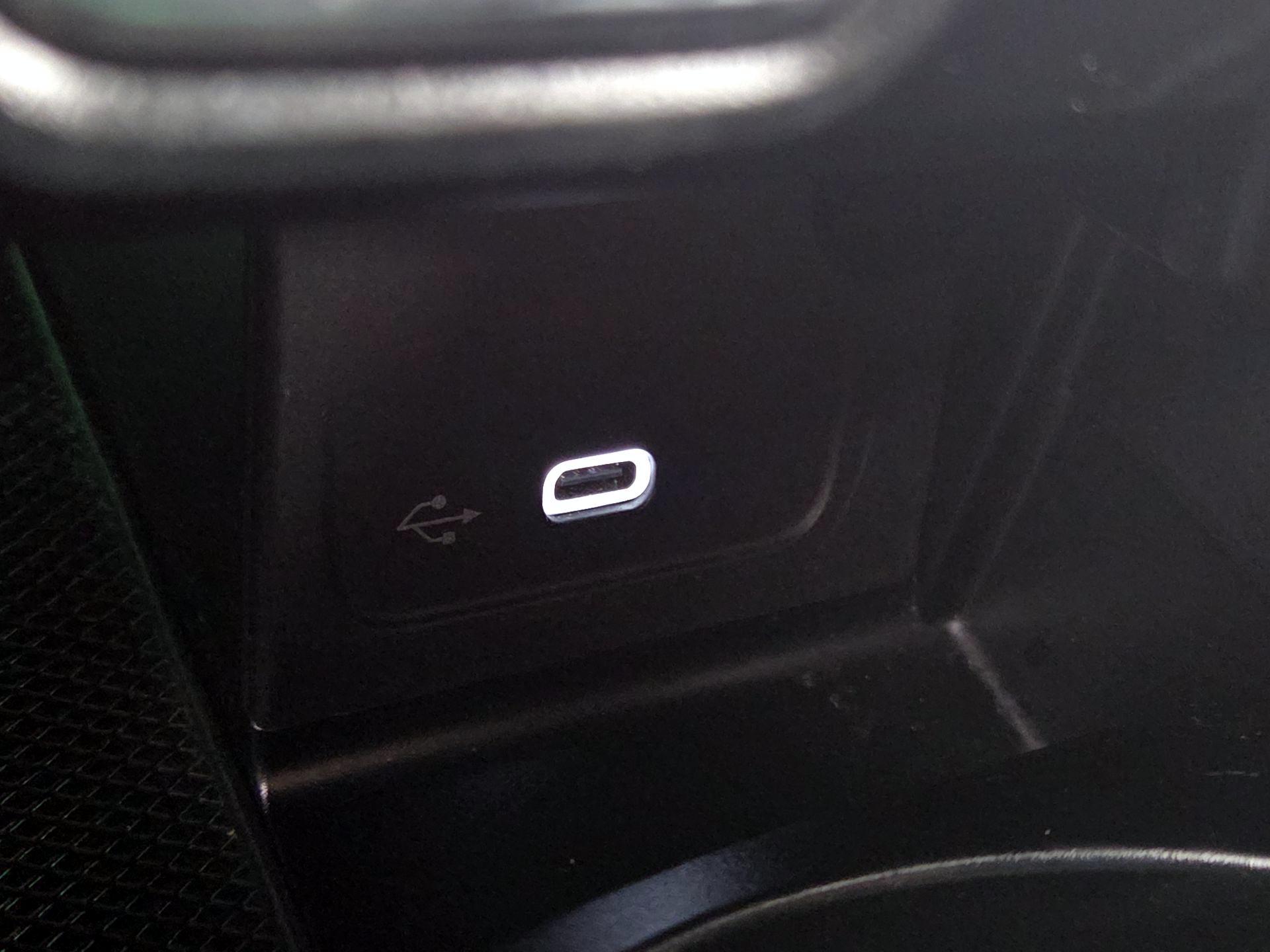 Thumbnail: 2022 Mercedes-Benz C-Class - 19