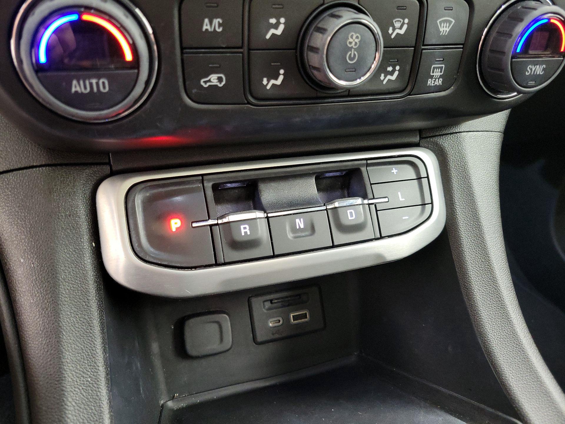 Thumbnail: 2023 GMC Acadia - 18