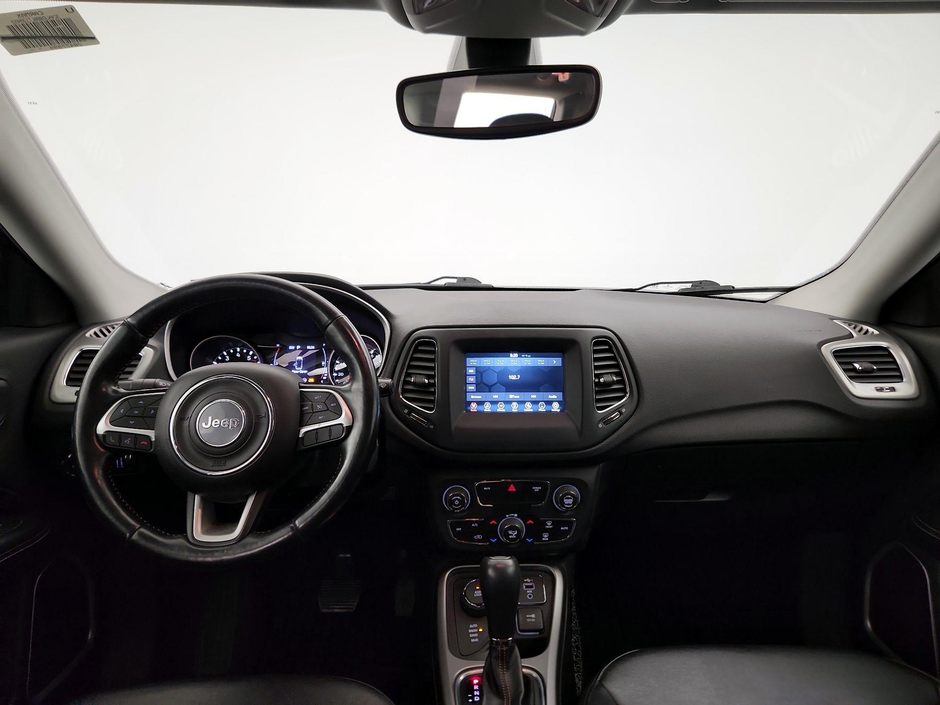 Thumbnail: 2020 Jeep Compass - 9