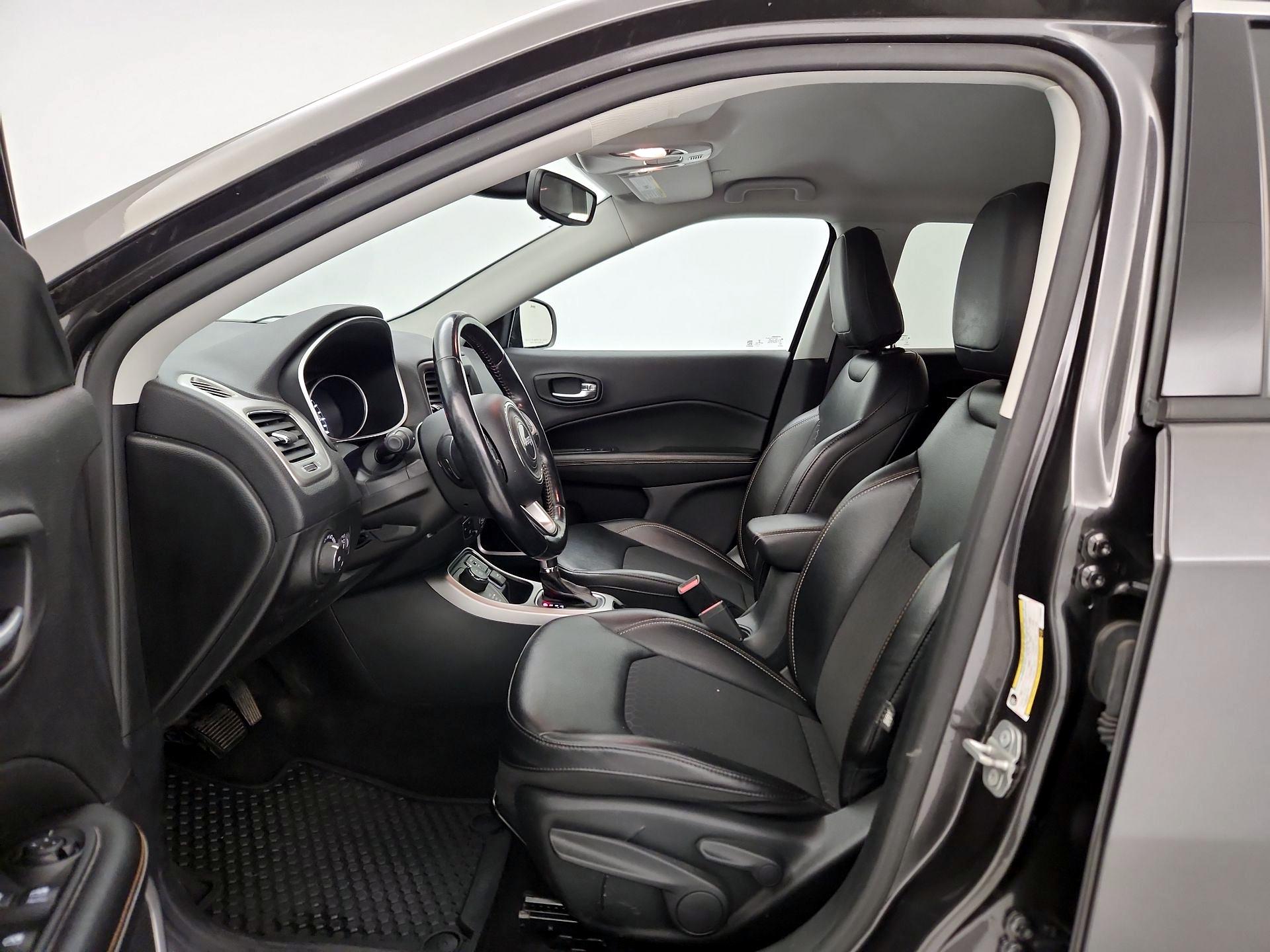 Thumbnail: 2020 Jeep Compass - 11