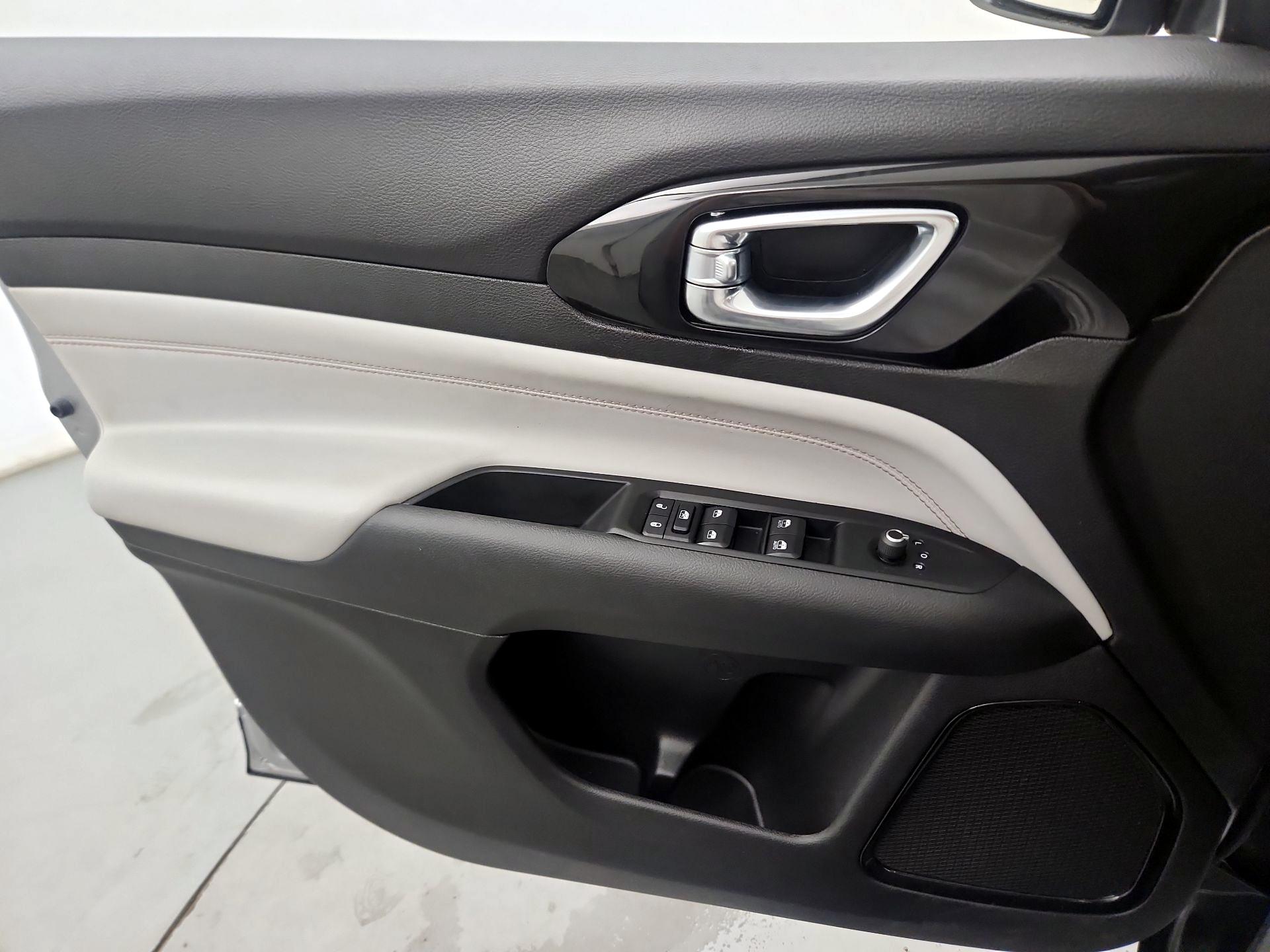 Thumbnail: 2022 Jeep Compass - 10