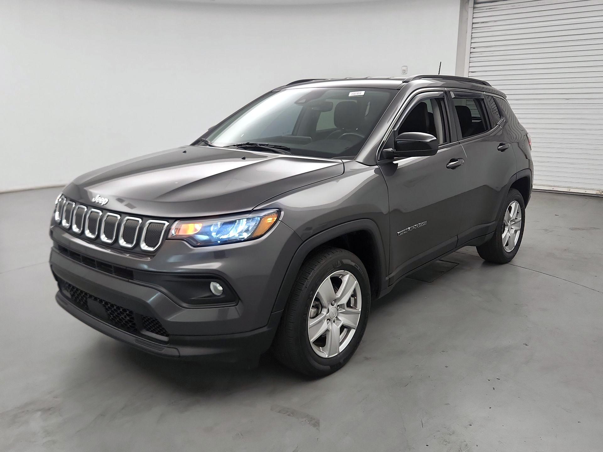 Thumbnail: 2022 Jeep Compass - 3