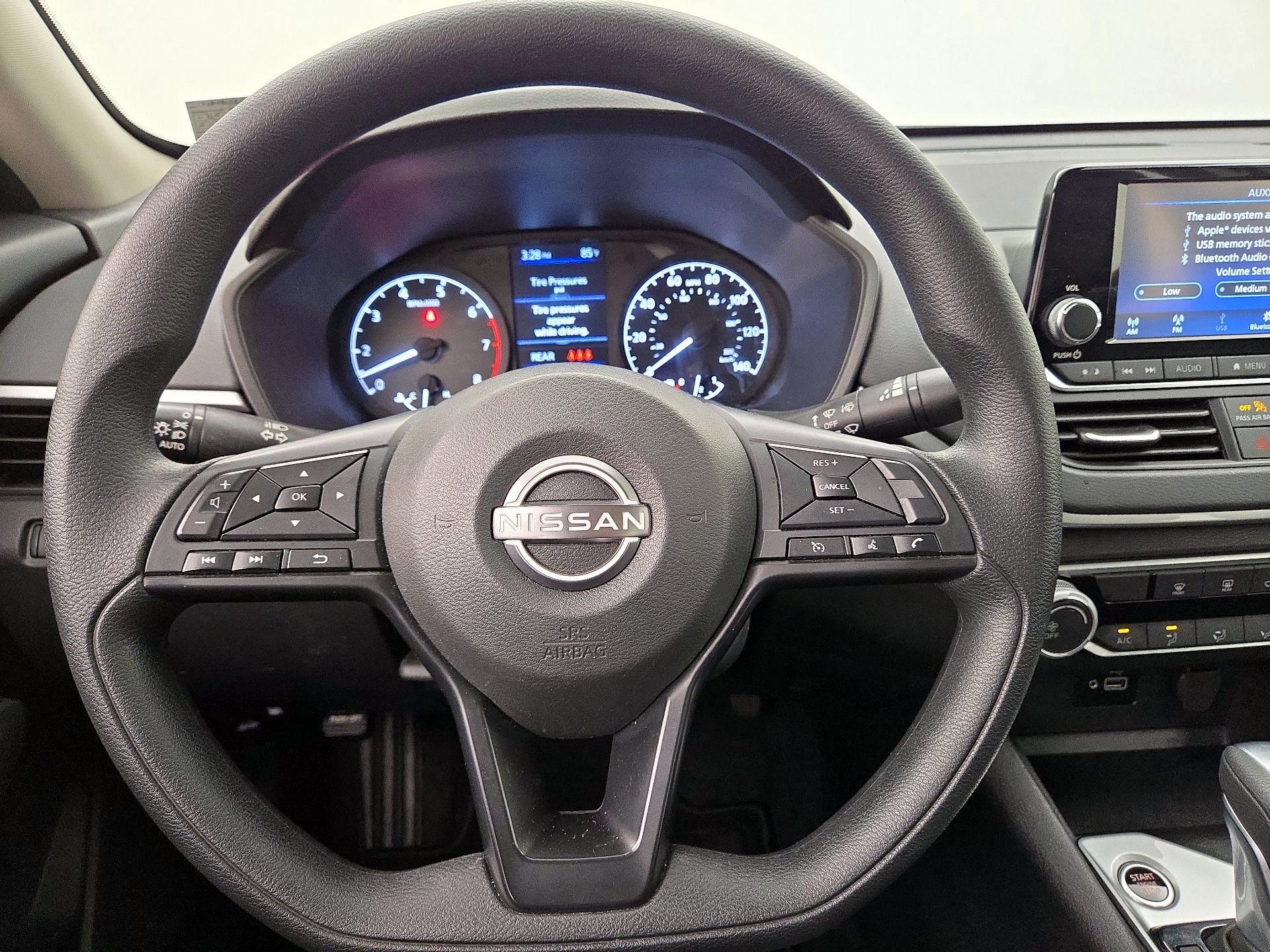 Thumbnail: 2024 Nissan Altima - 10