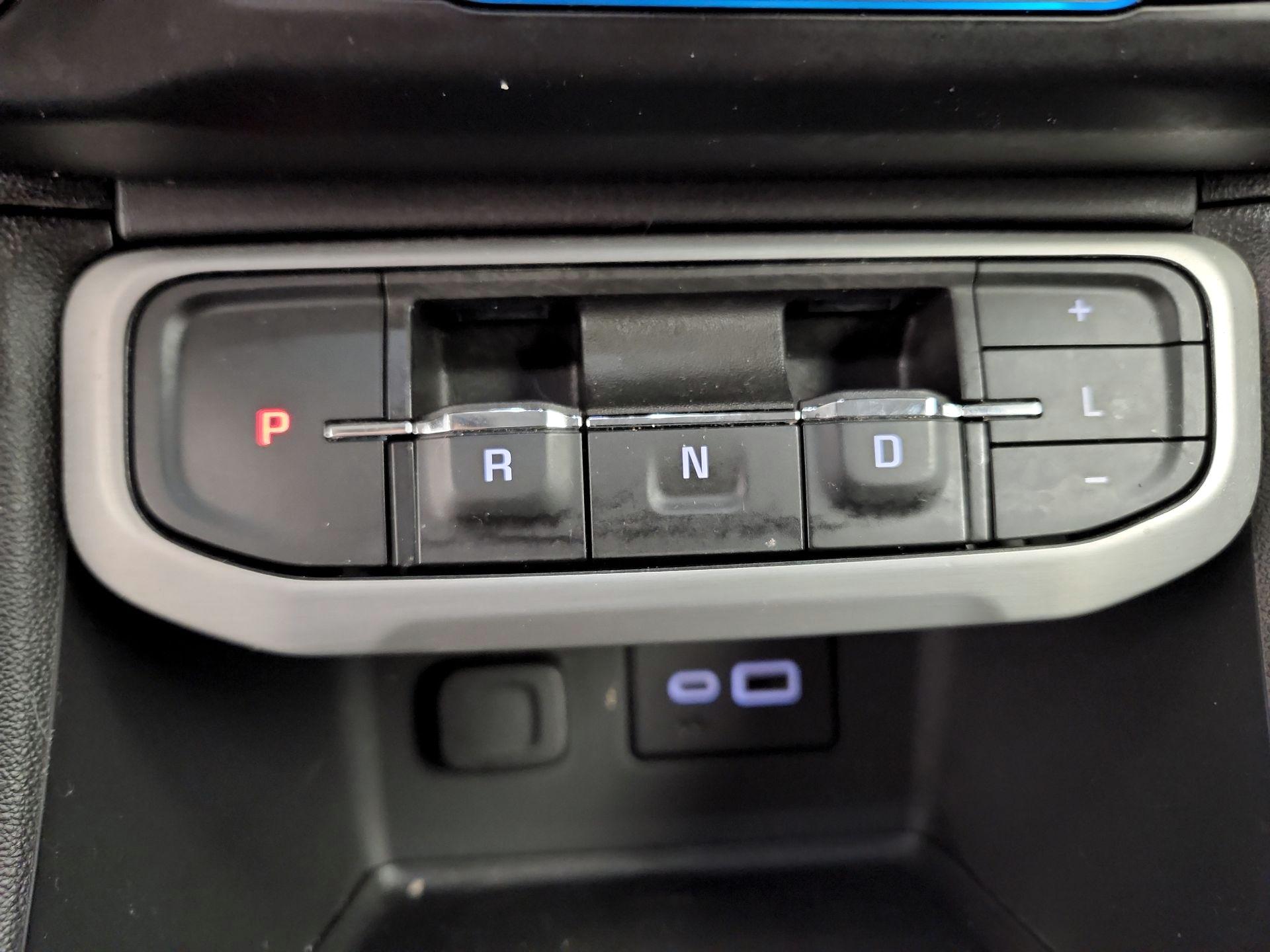 Thumbnail: 2023 GMC Acadia - 17