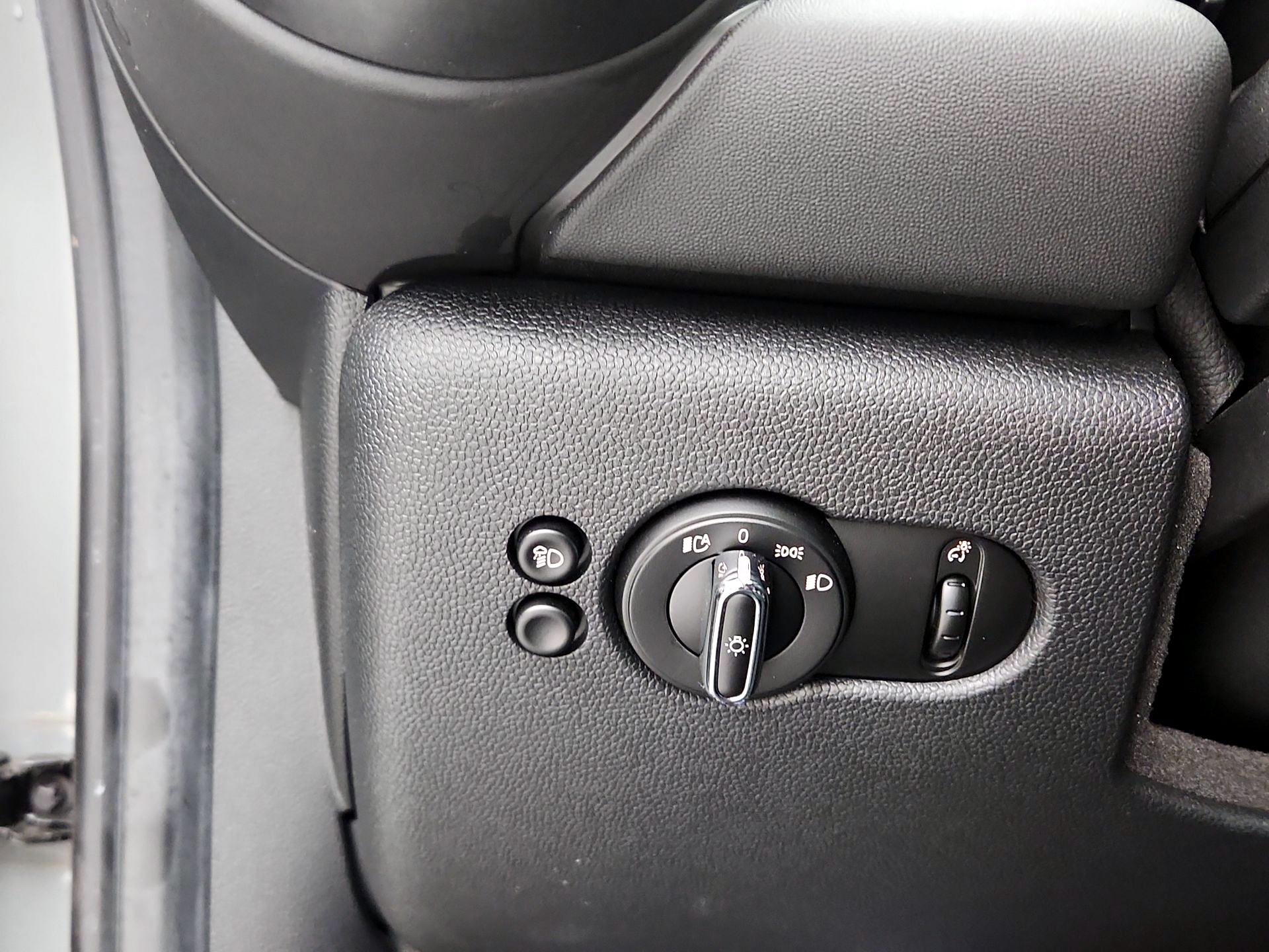 Thumbnail: 2023 MINI Cooper Hardtop - 13