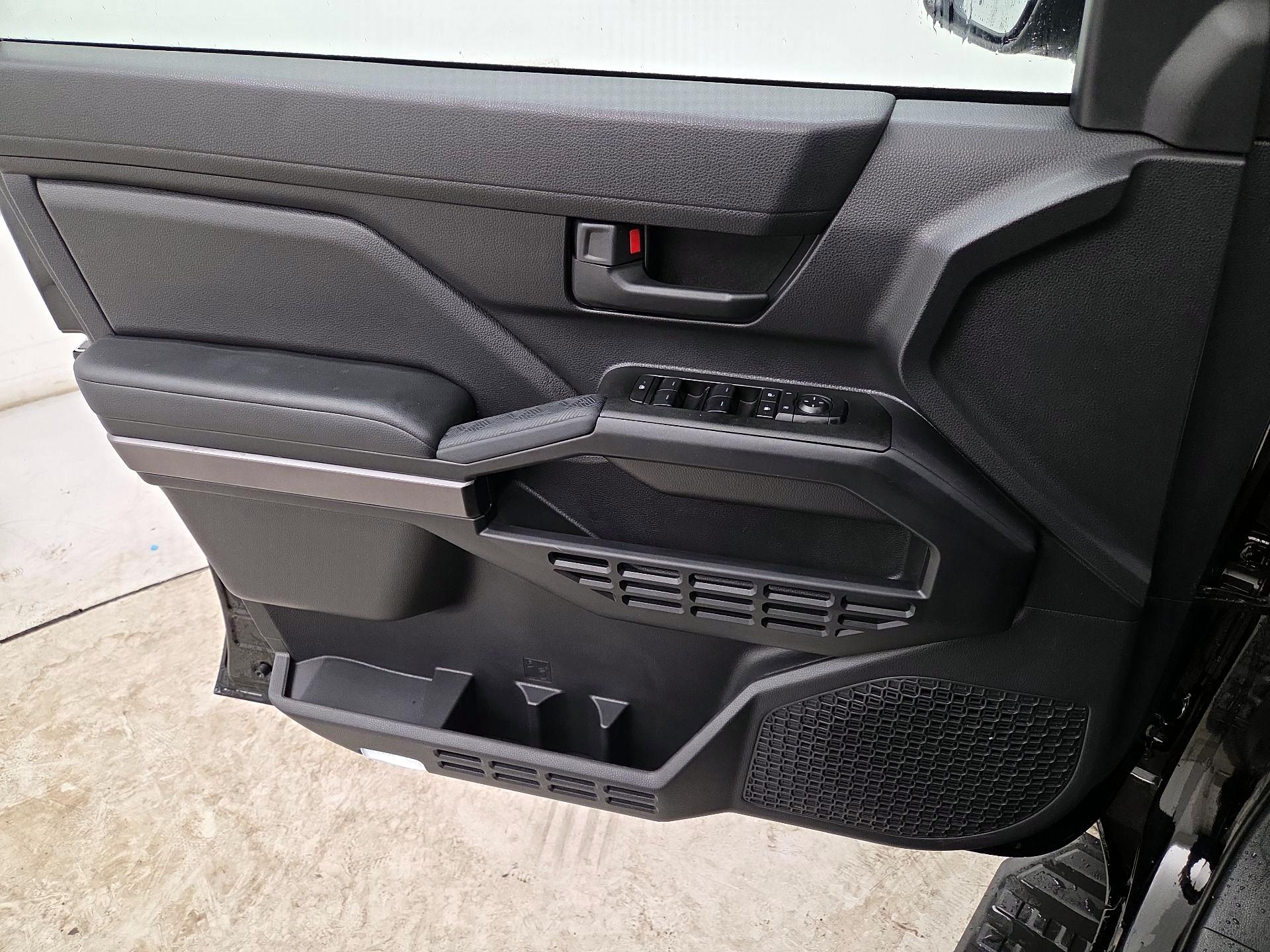 Thumbnail: 2025 Toyota 4Runner - 12