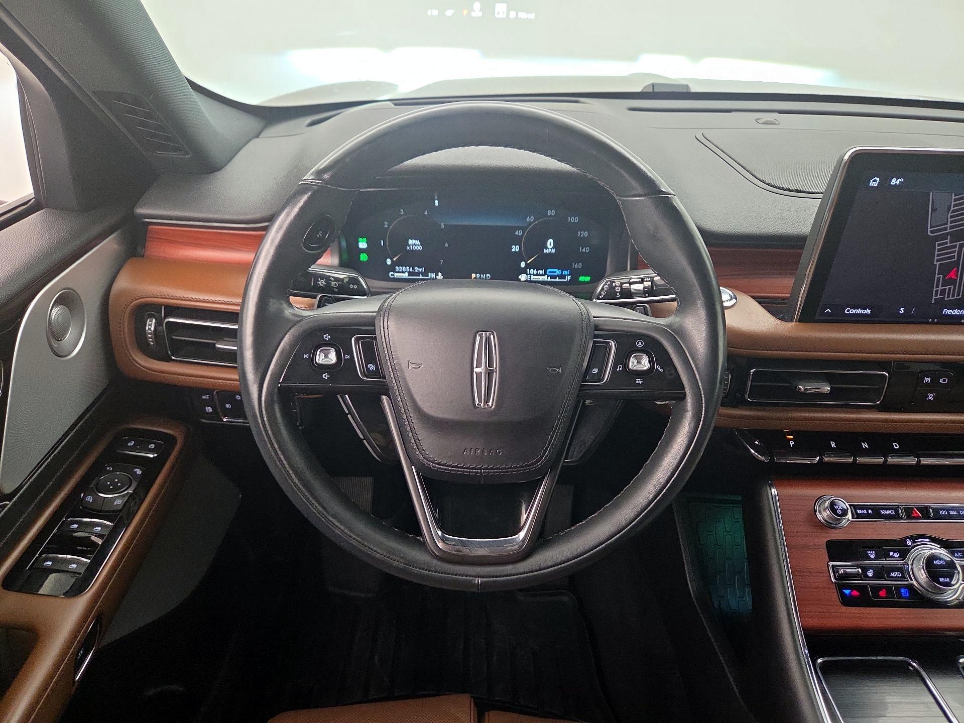 Thumbnail: 2022 Lincoln Aviator - 10