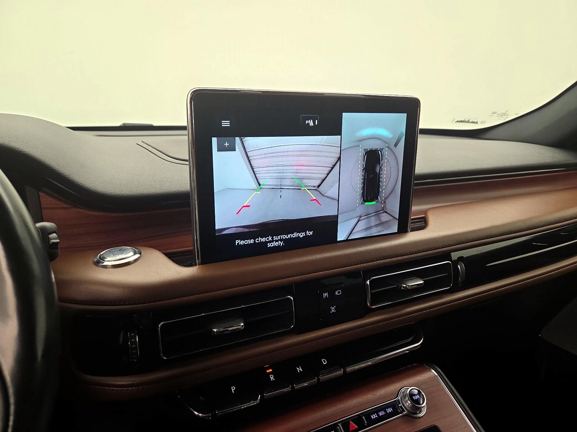 Thumbnail: 2022 Lincoln Aviator - 15