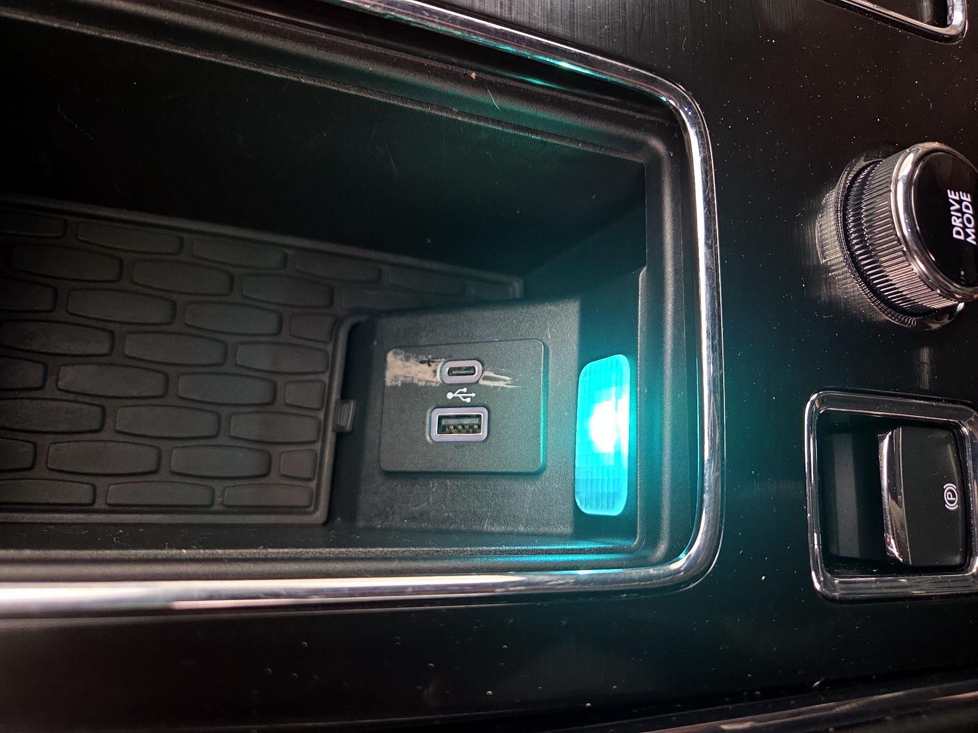 Thumbnail: 2022 Lincoln Aviator - 19