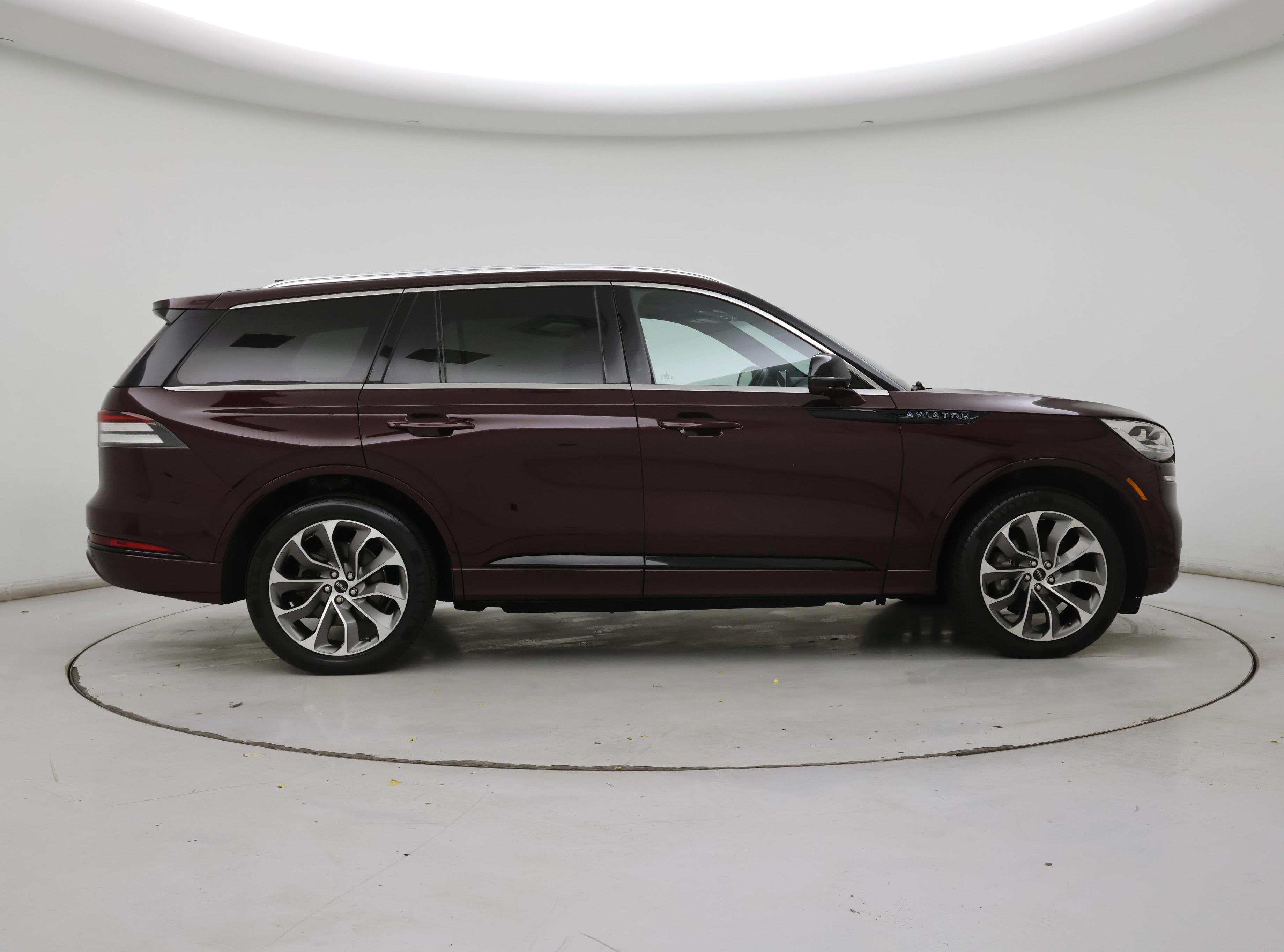 Thumbnail: 2022 Lincoln Aviator - 7