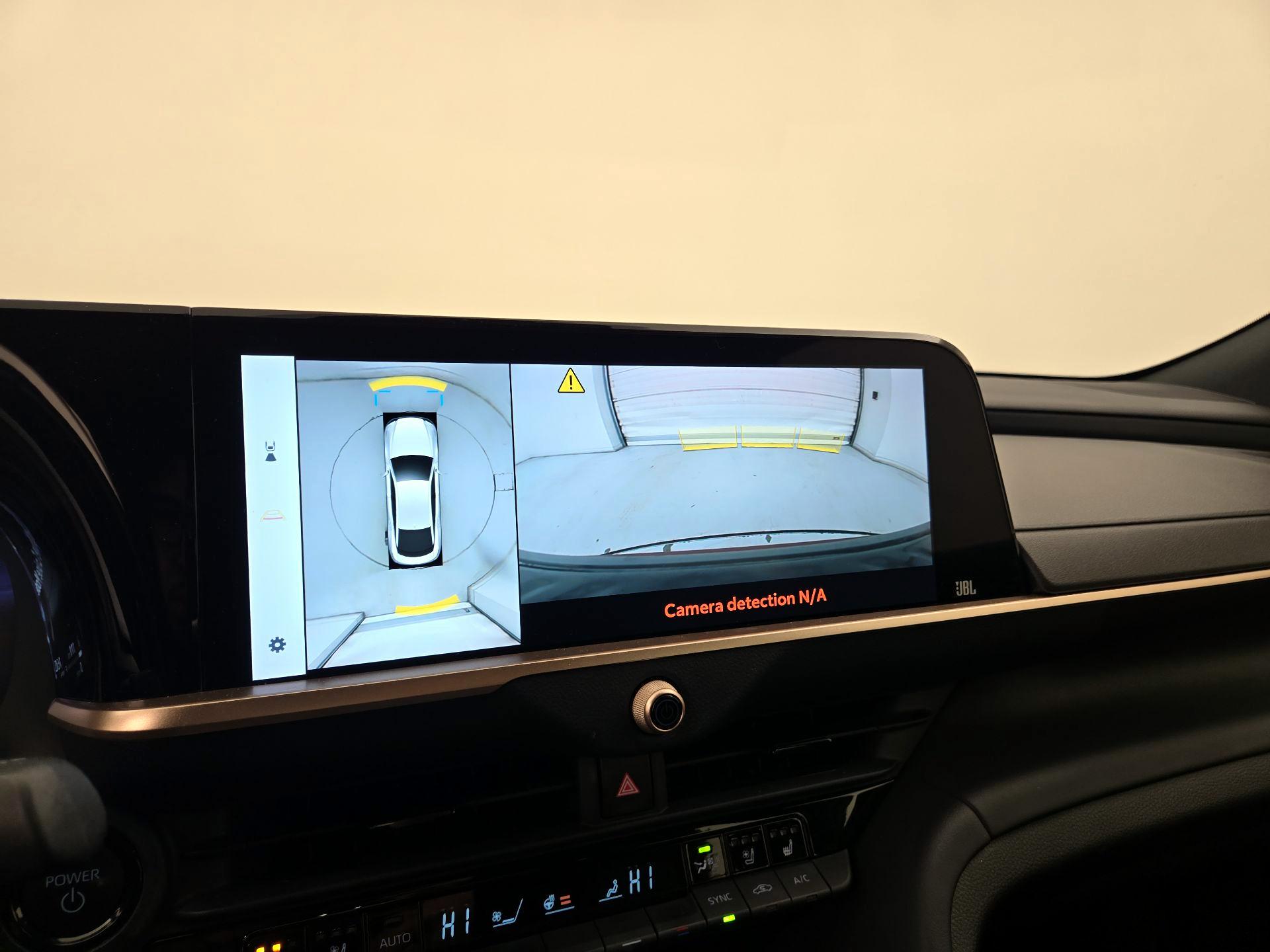 Thumbnail: 2023 Toyota Crown - 15