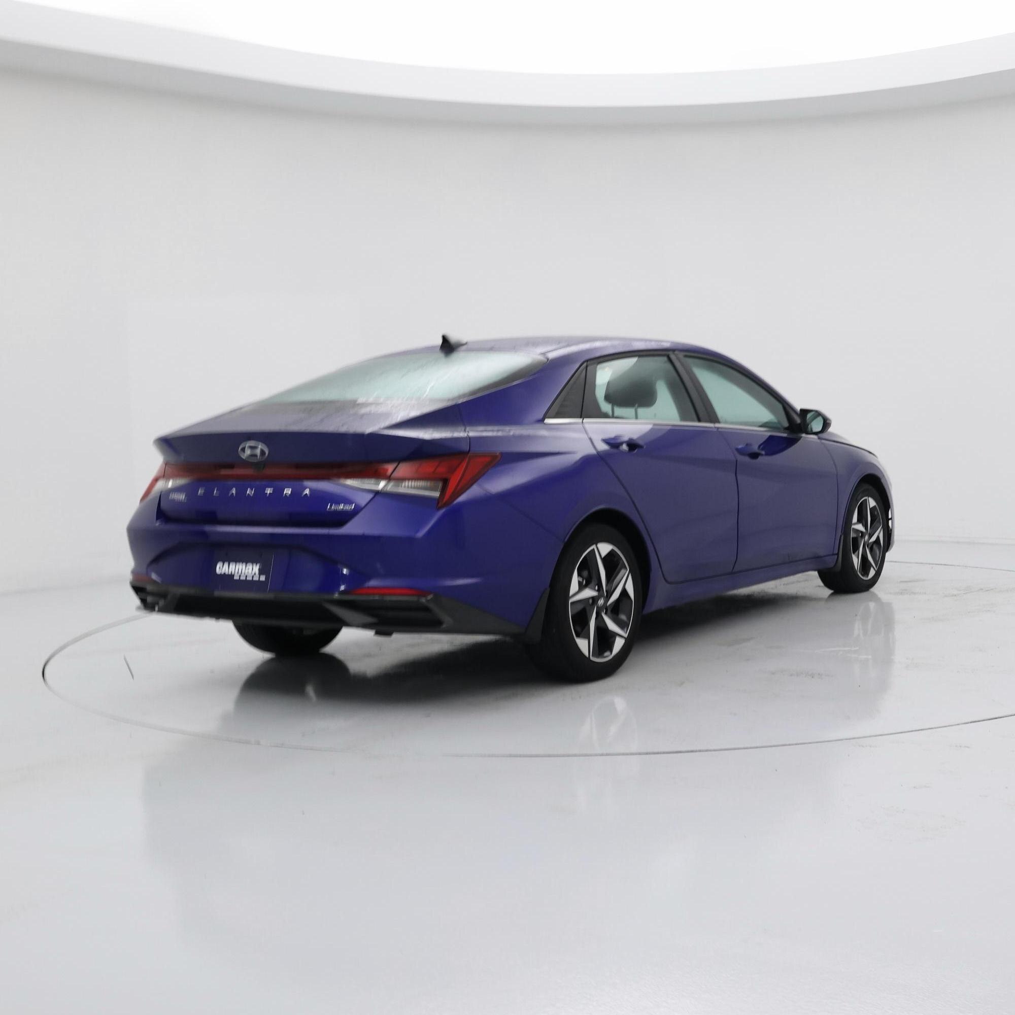 Thumbnail: 2023 Hyundai Elantra - 8