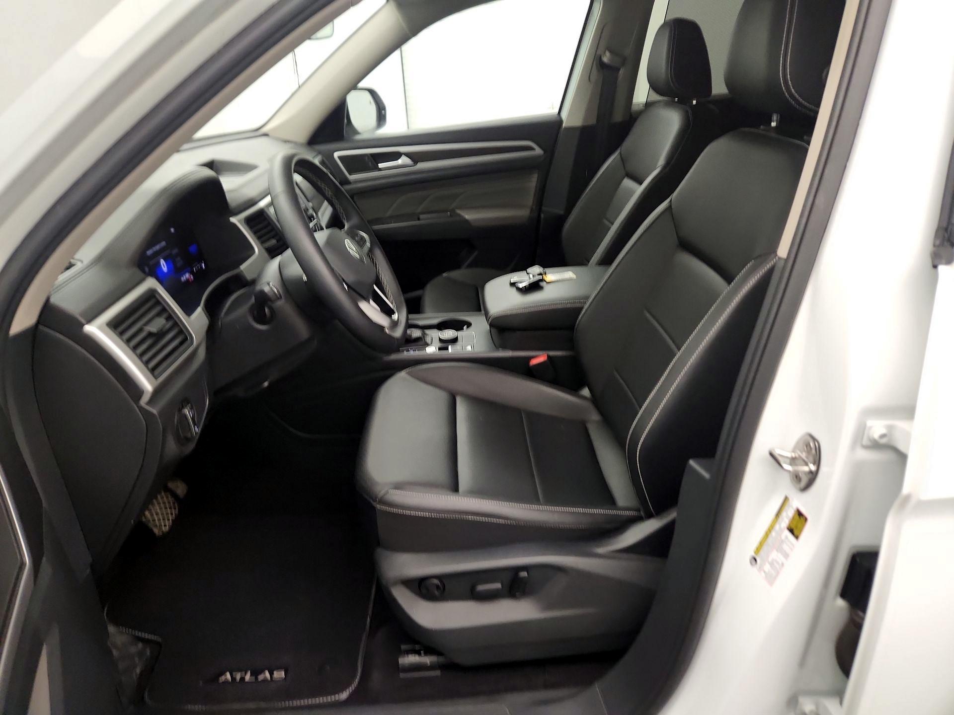 Thumbnail: 2023 Volkswagen Atlas - 11