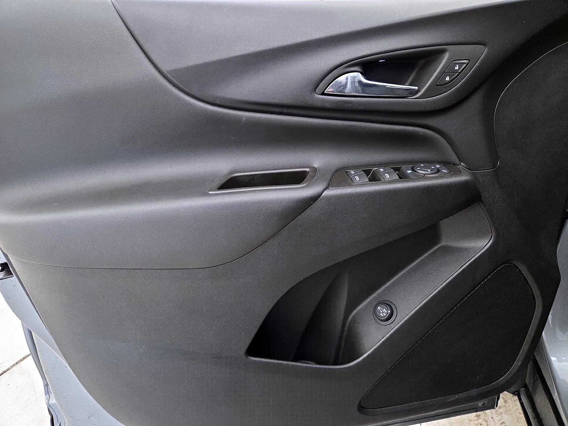 Thumbnail: 2023 Chevrolet Equinox - 12