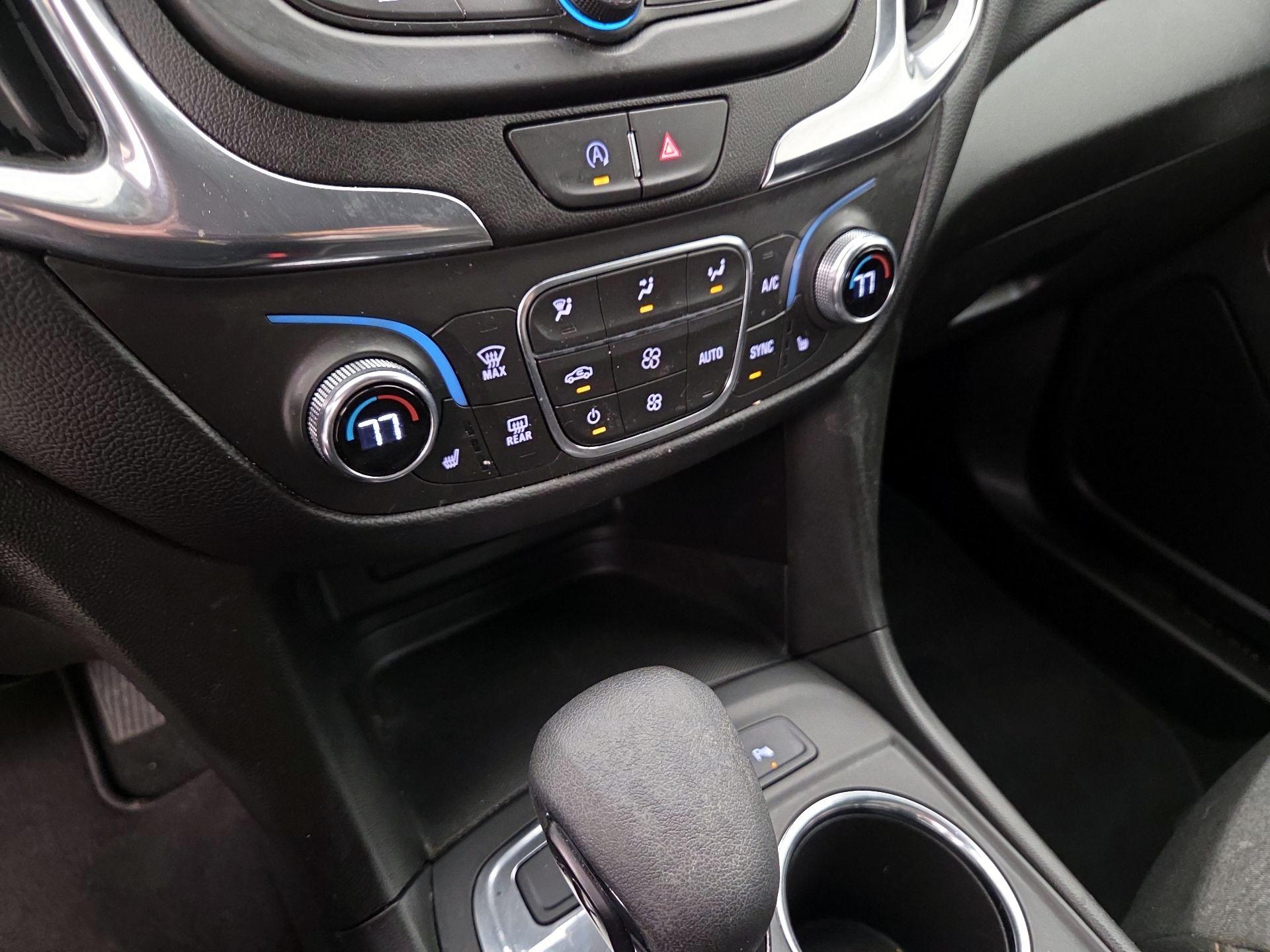 Thumbnail: 2022 Chevrolet Equinox - 16