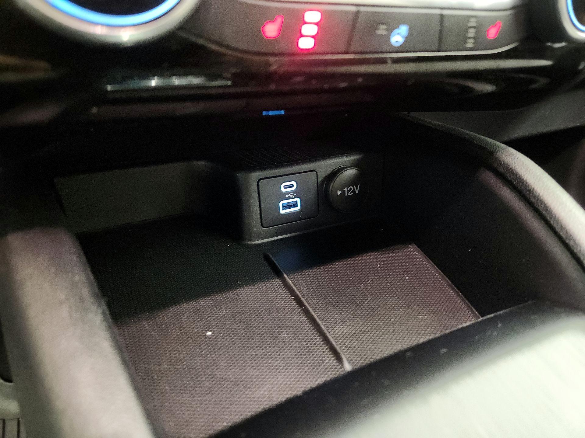 Thumbnail: 2022 Ford Escape - 18