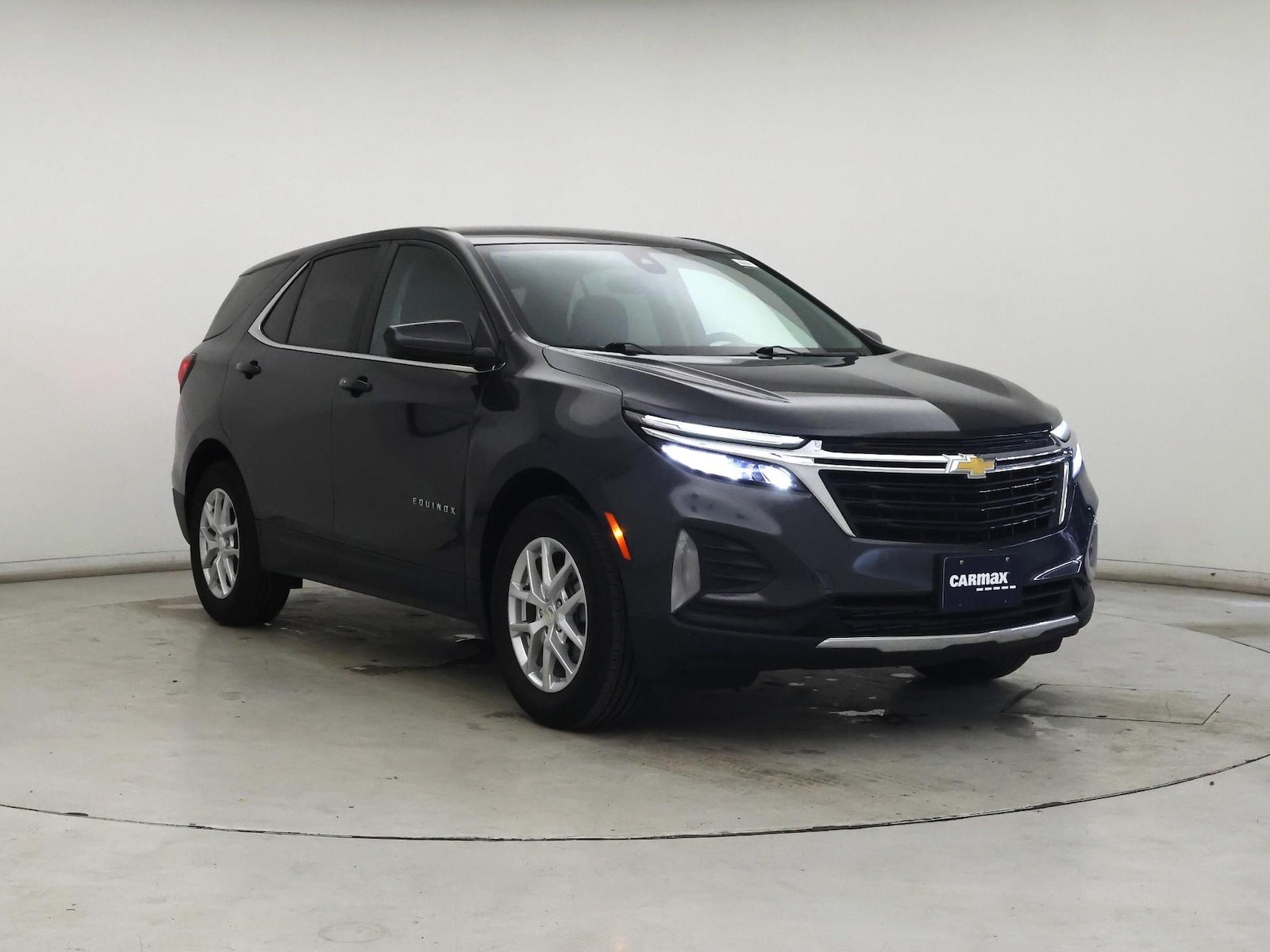 2023 Chevrolet Equinox LT - Photo 2