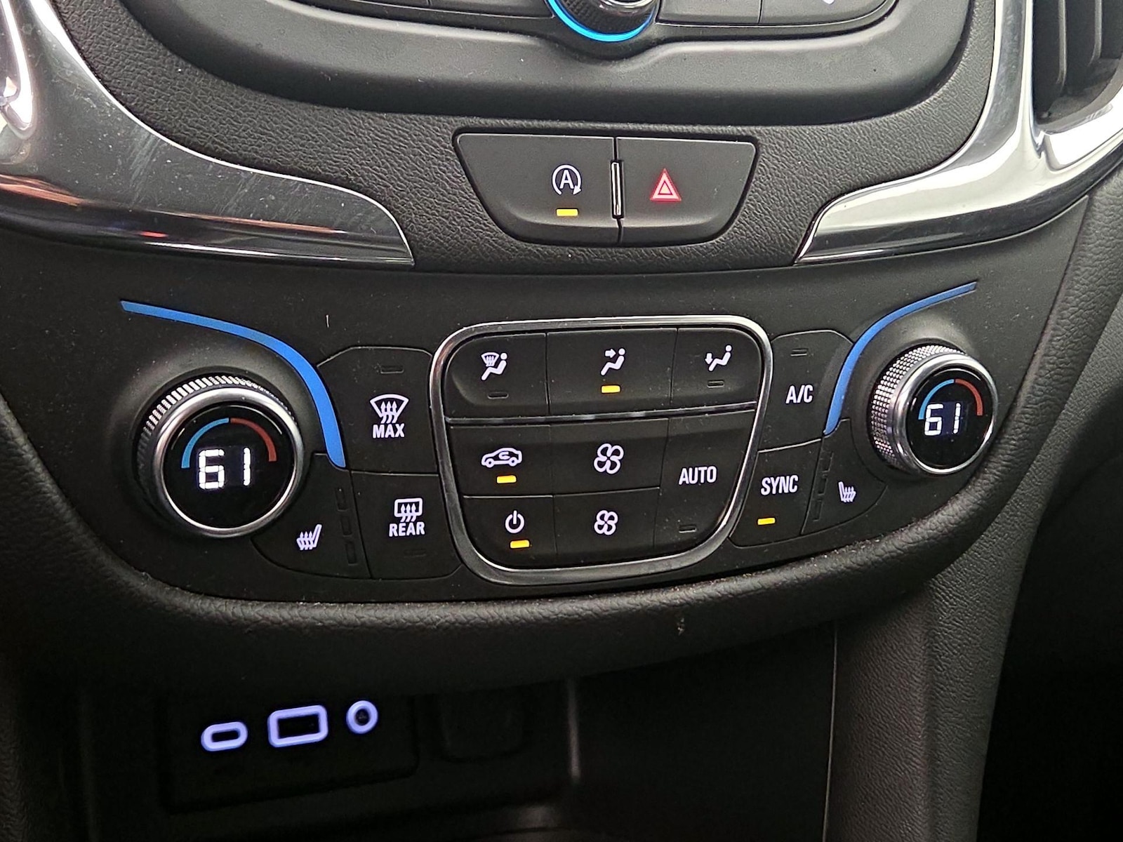 2023 Chevrolet Equinox LT - Photo 17
