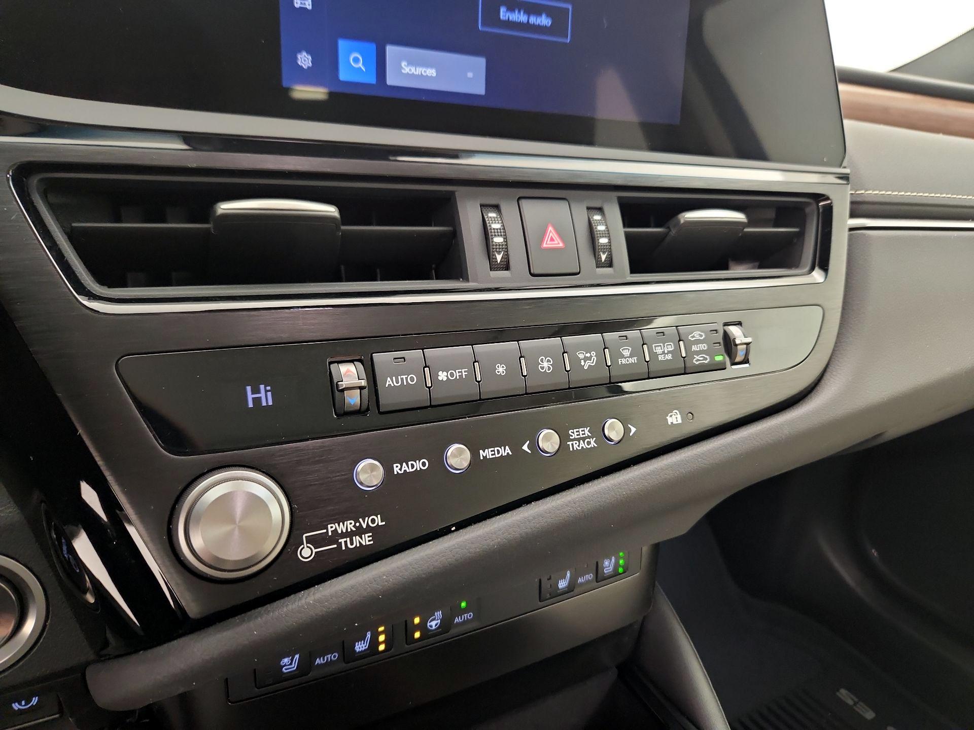 Thumbnail: 2023 Lexus ES - 16