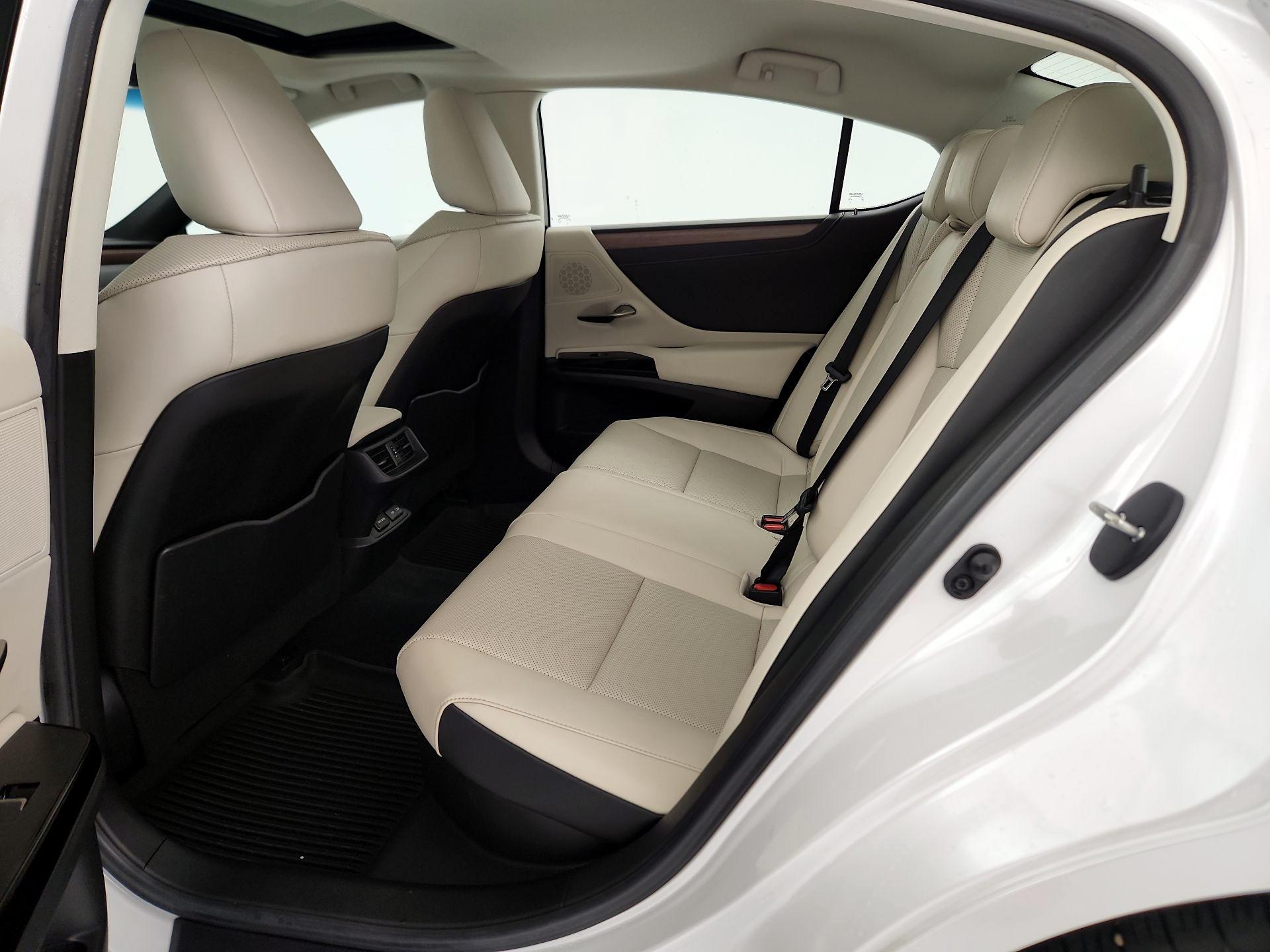 Thumbnail: 2023 Lexus ES - 20