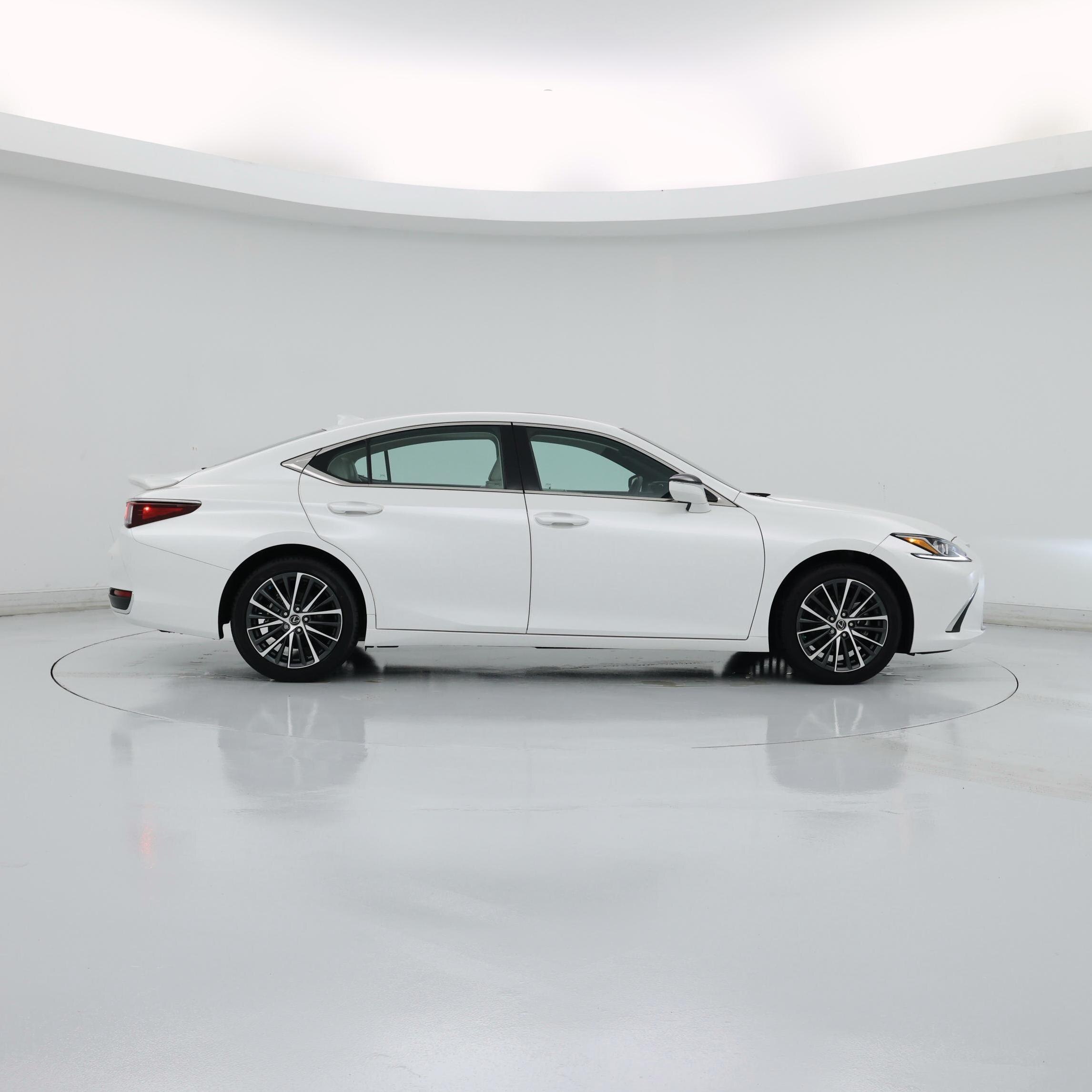 Thumbnail: 2023 Lexus ES - 7